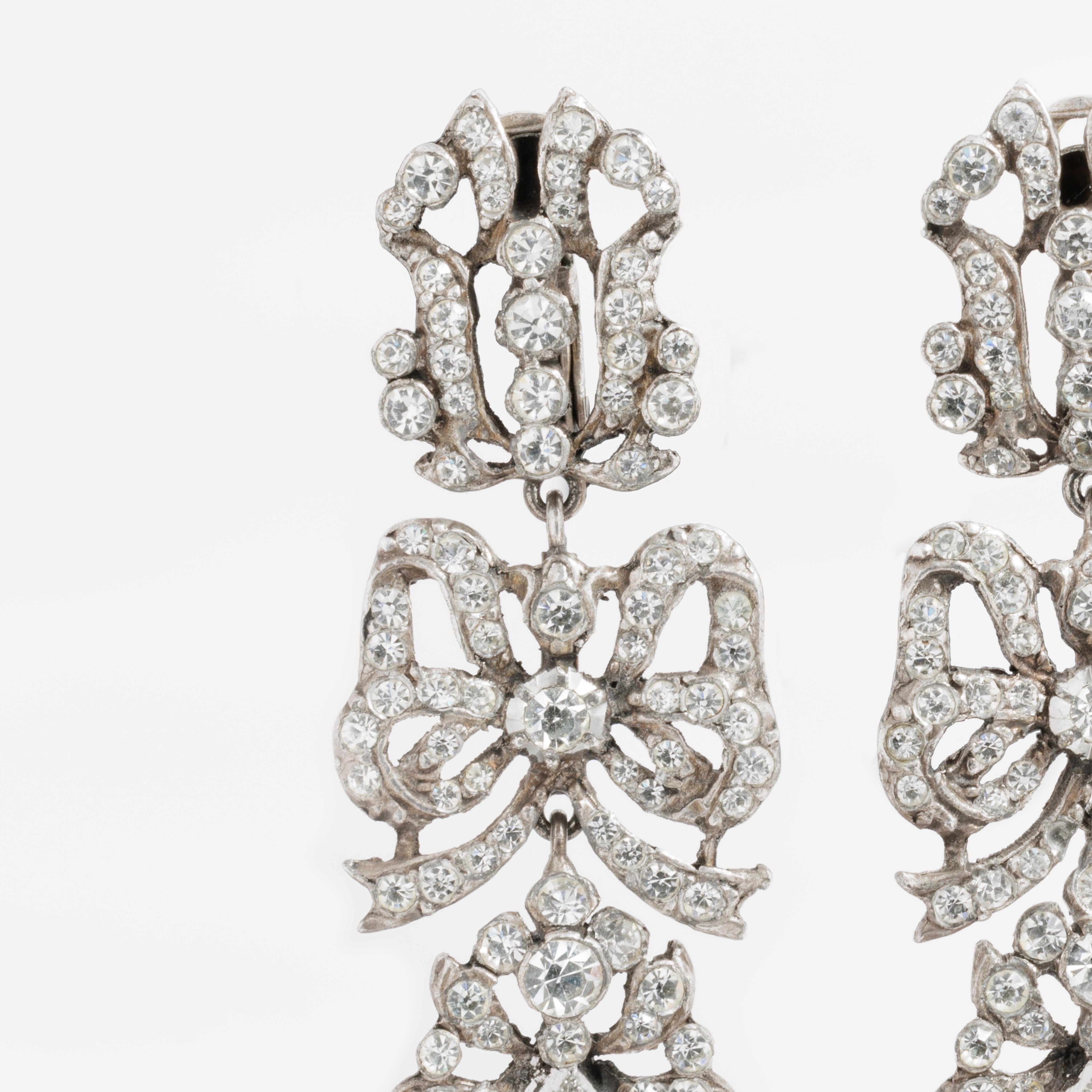 Belle Époque French 19th Century Silver and Clear Paste Pendeloque Chandelier Earrings For Sale