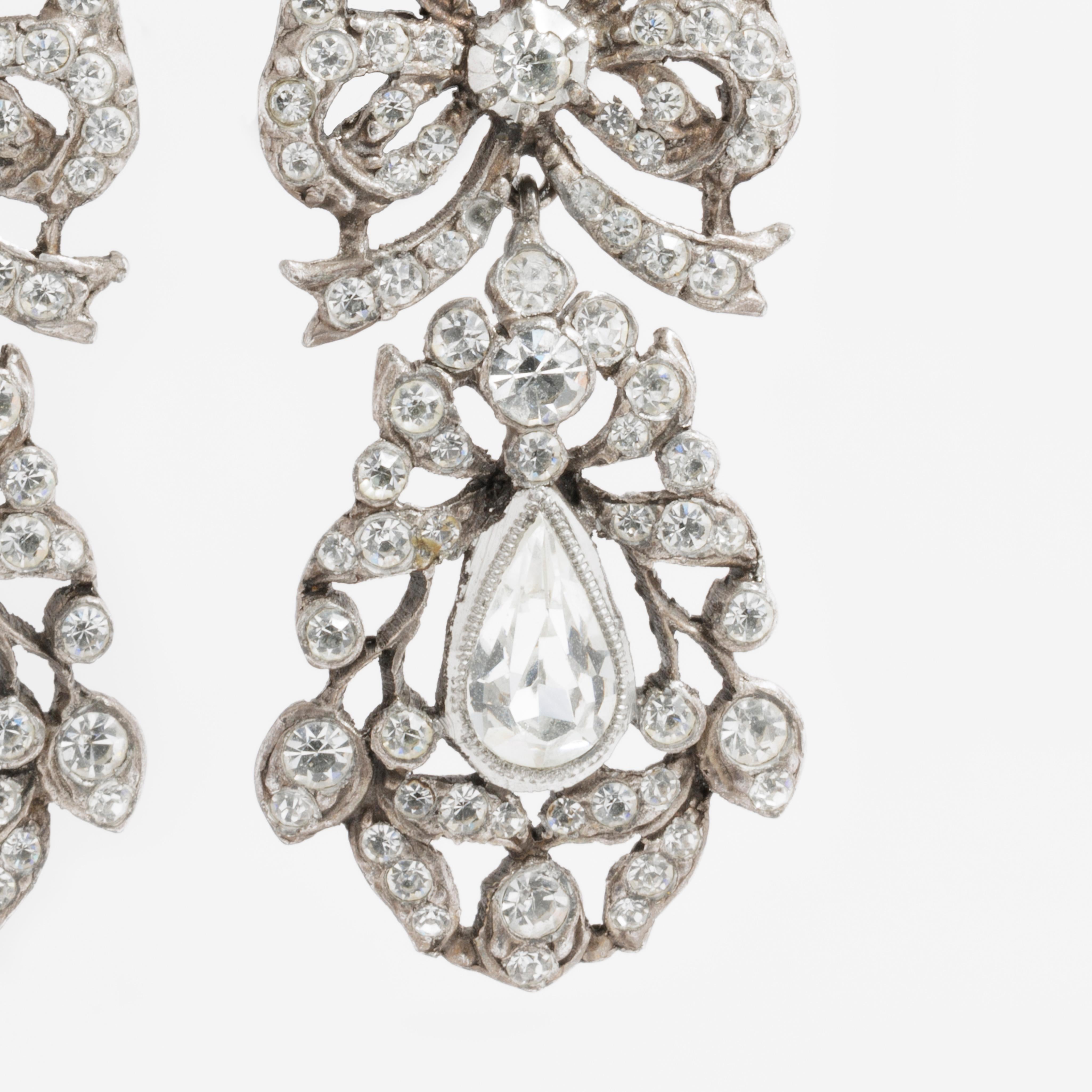French 19th Century Silver and Clear Paste Pendeloque Chandelier Earrings In Good Condition For Sale In New York, NY