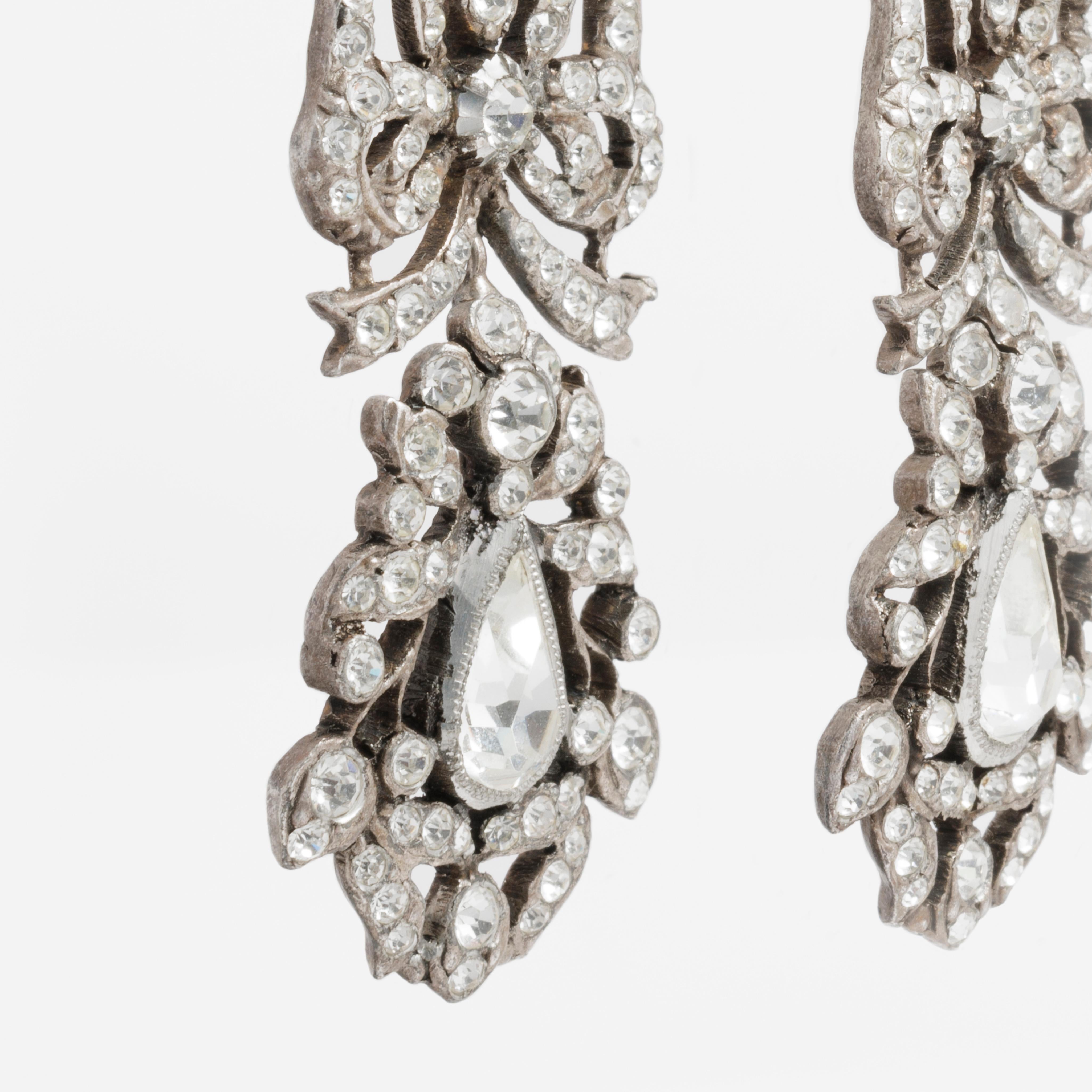 French 19th Century Silver and Clear Paste Pendeloque Chandelier Earrings For Sale 2