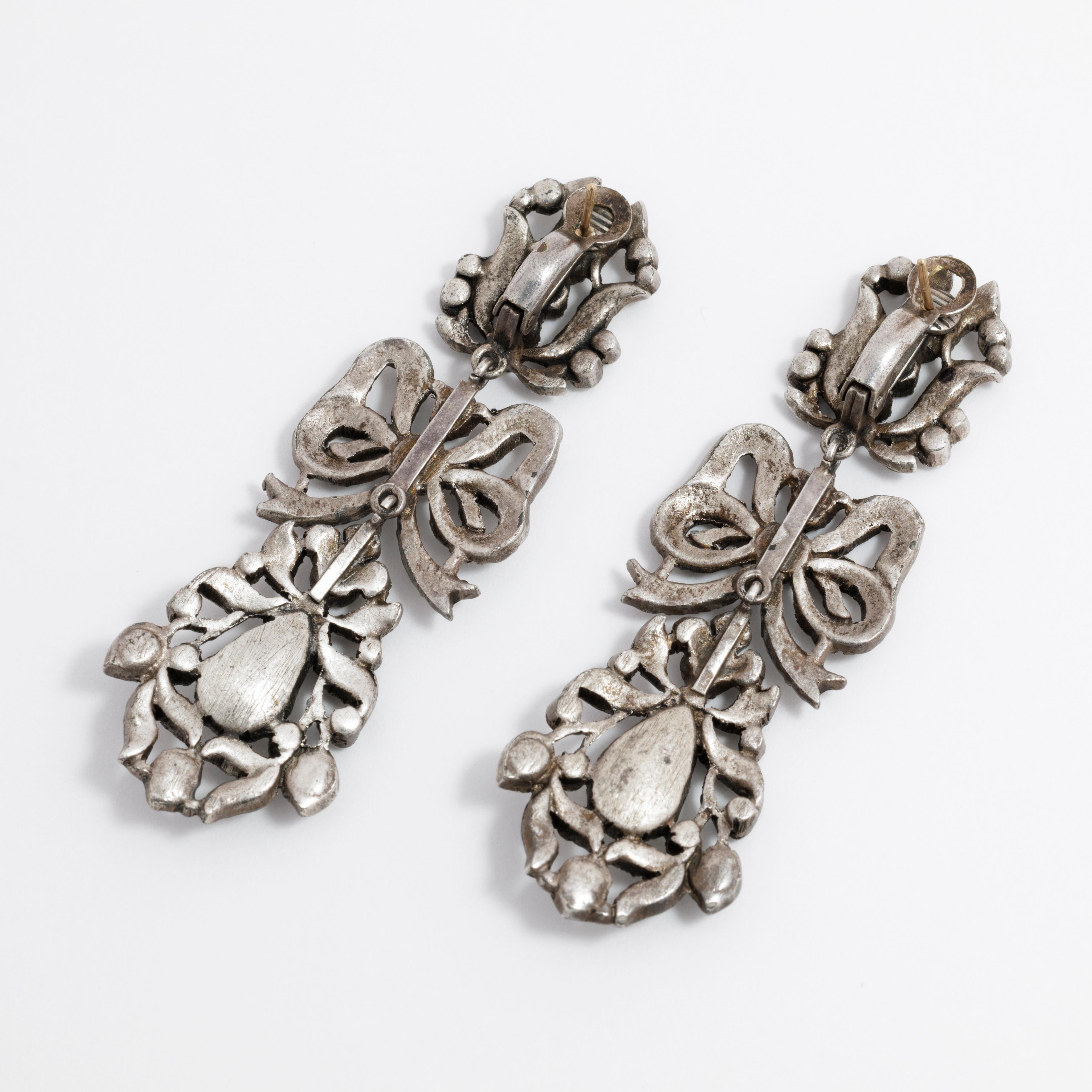 French 19th Century Silver and Clear Paste Pendeloque Chandelier Earrings For Sale 3