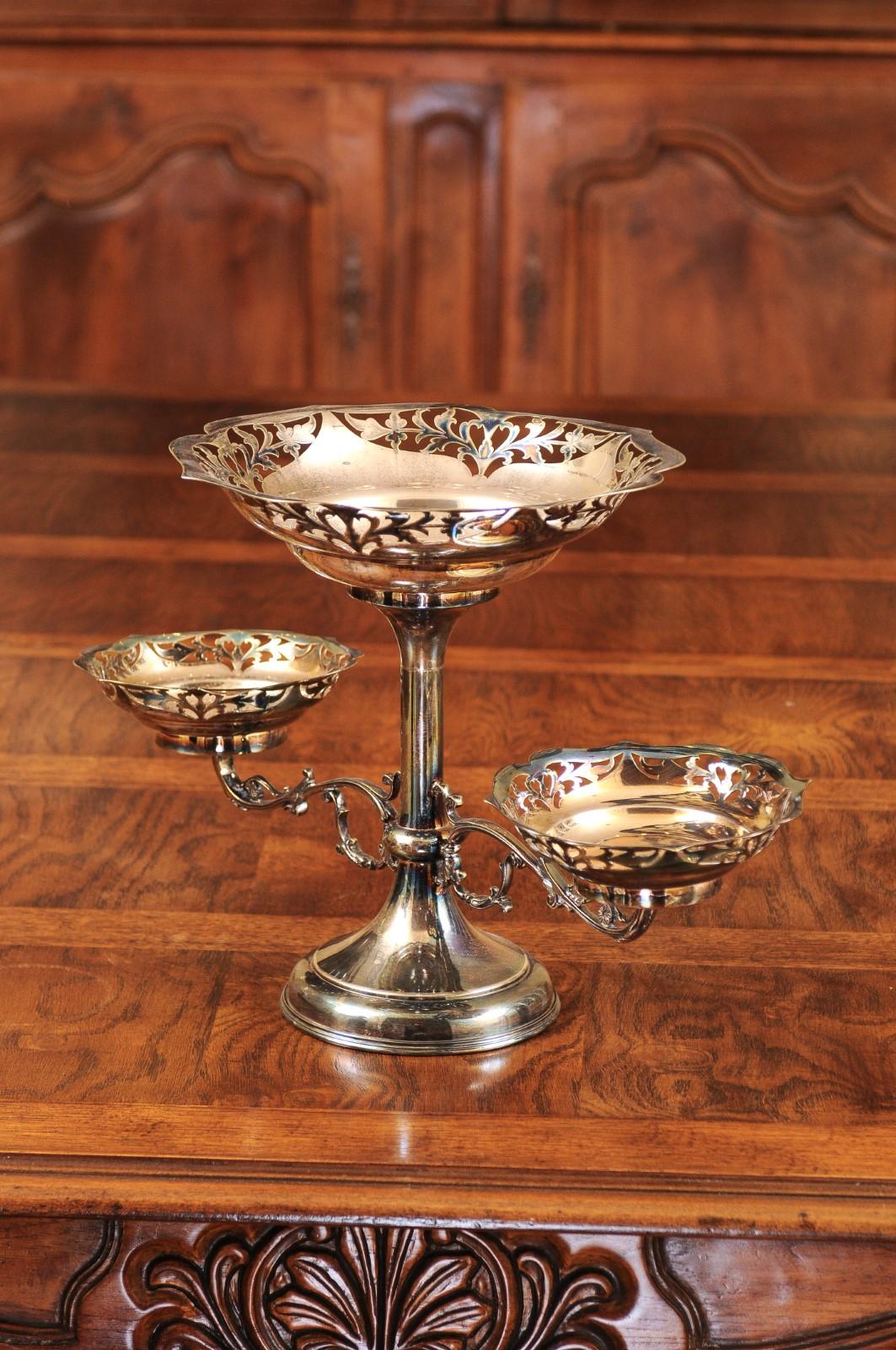 French 19th Century Silver Epergne with Pierced Foliage and Scrolling Motifs In Good Condition For Sale In Atlanta, GA