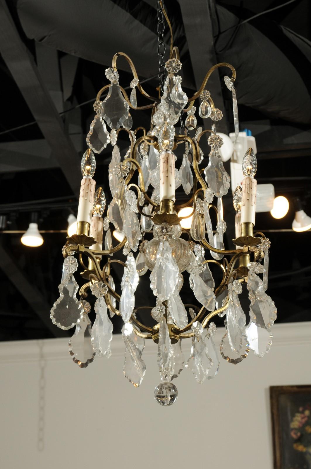 French 19th Century Six-Light Bronze and Crystal Chandelier with Scrolling Arms For Sale 8
