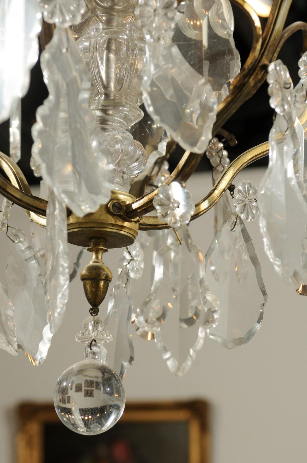 French 19th Century Six-Light Bronze and Crystal Chandelier with Scrolling Arms For Sale 1