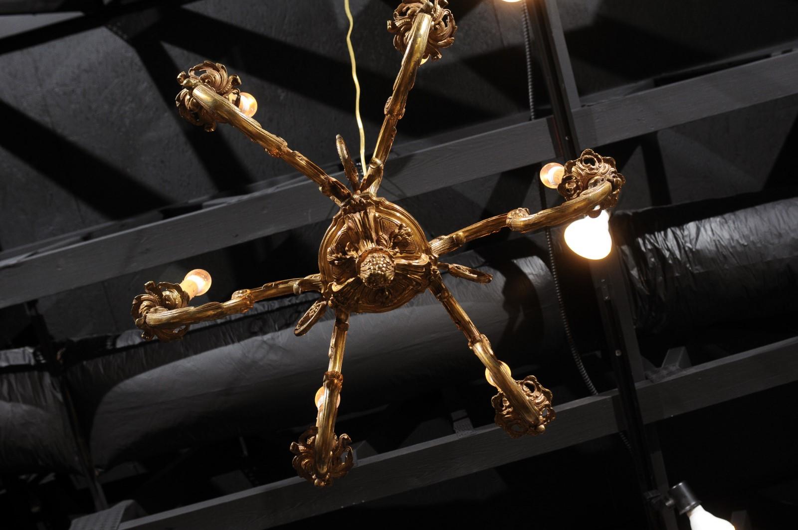 French 19th Century Six-Light Bronze Chandelier with Foliage and Scrolling Arms 5