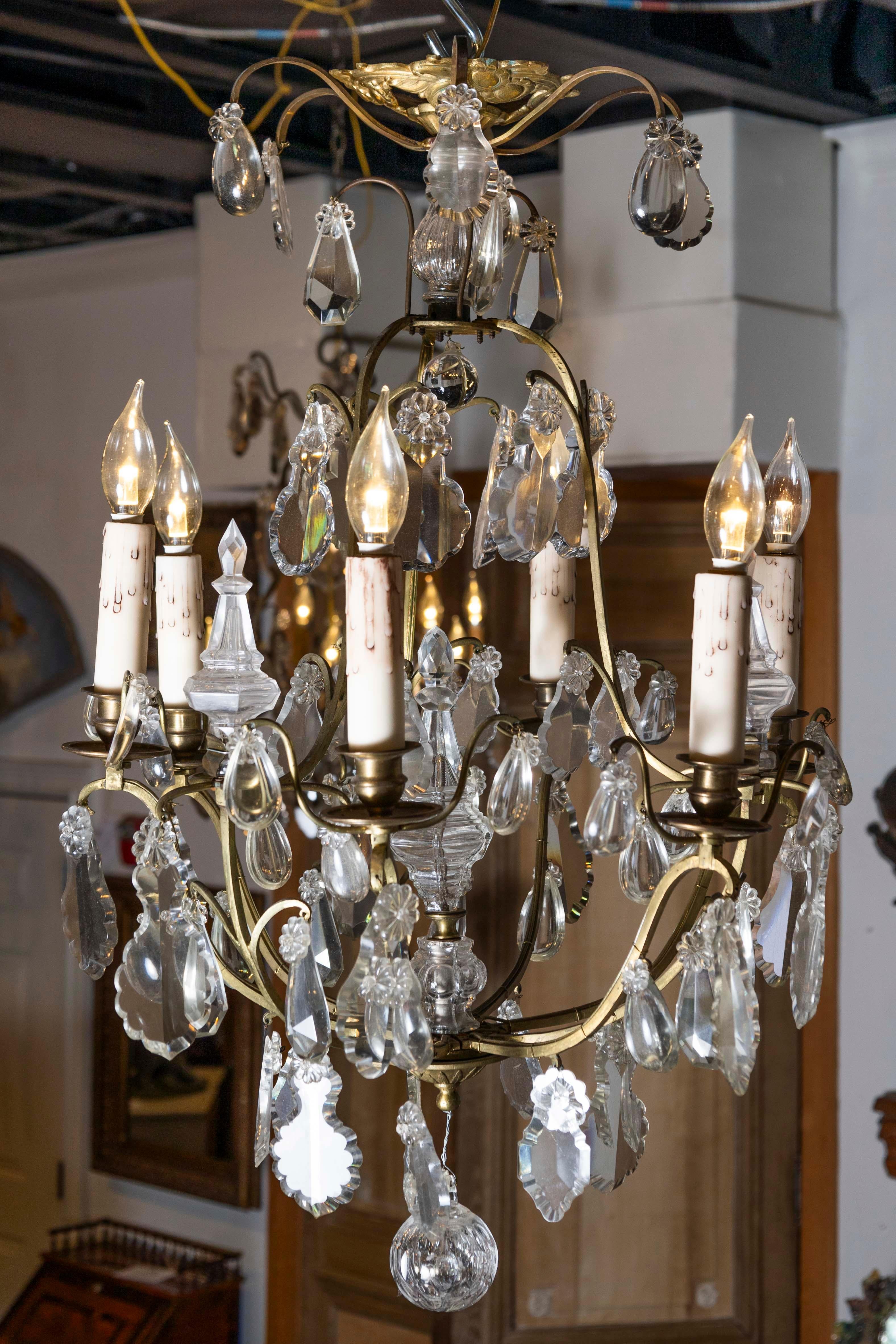 French 19th Century Six-Light Crystal Chandelier with Scrolled Brass Armature For Sale 4