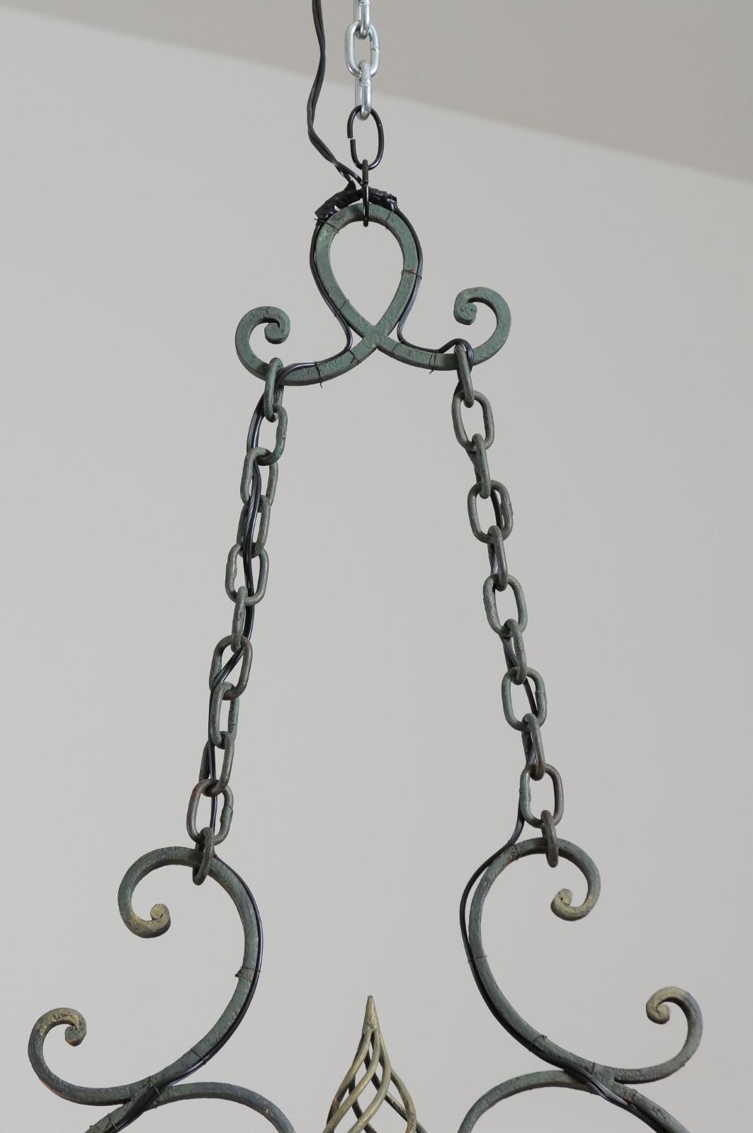 French 19th Century Six-Light Iron Chandelier with Spiral and Scrolling Arms For Sale 3