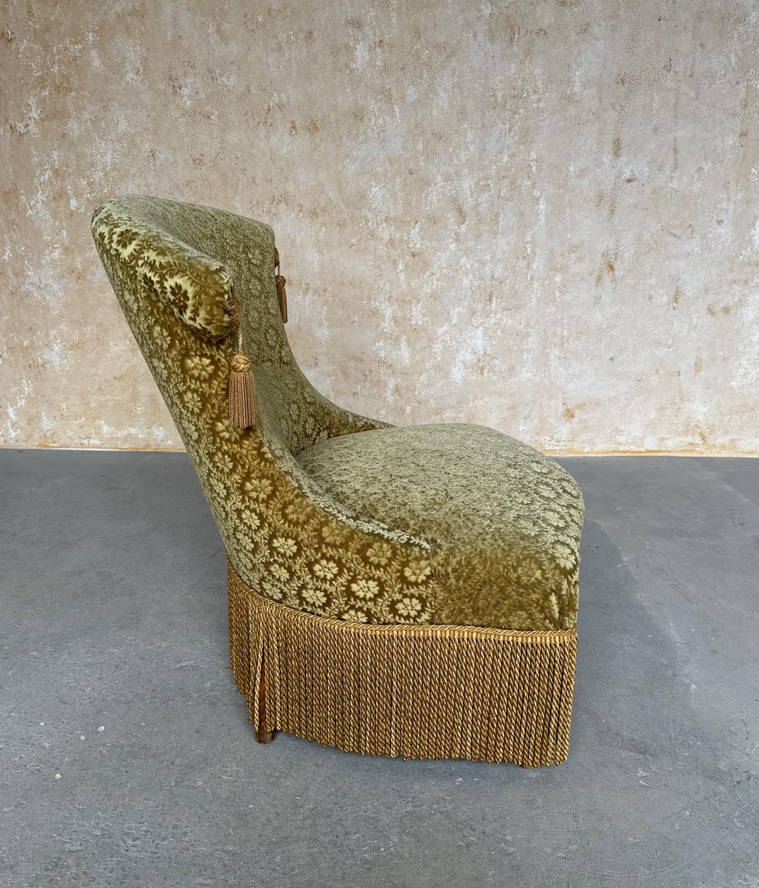 French 19th Century Slipper Chair For Sale 2