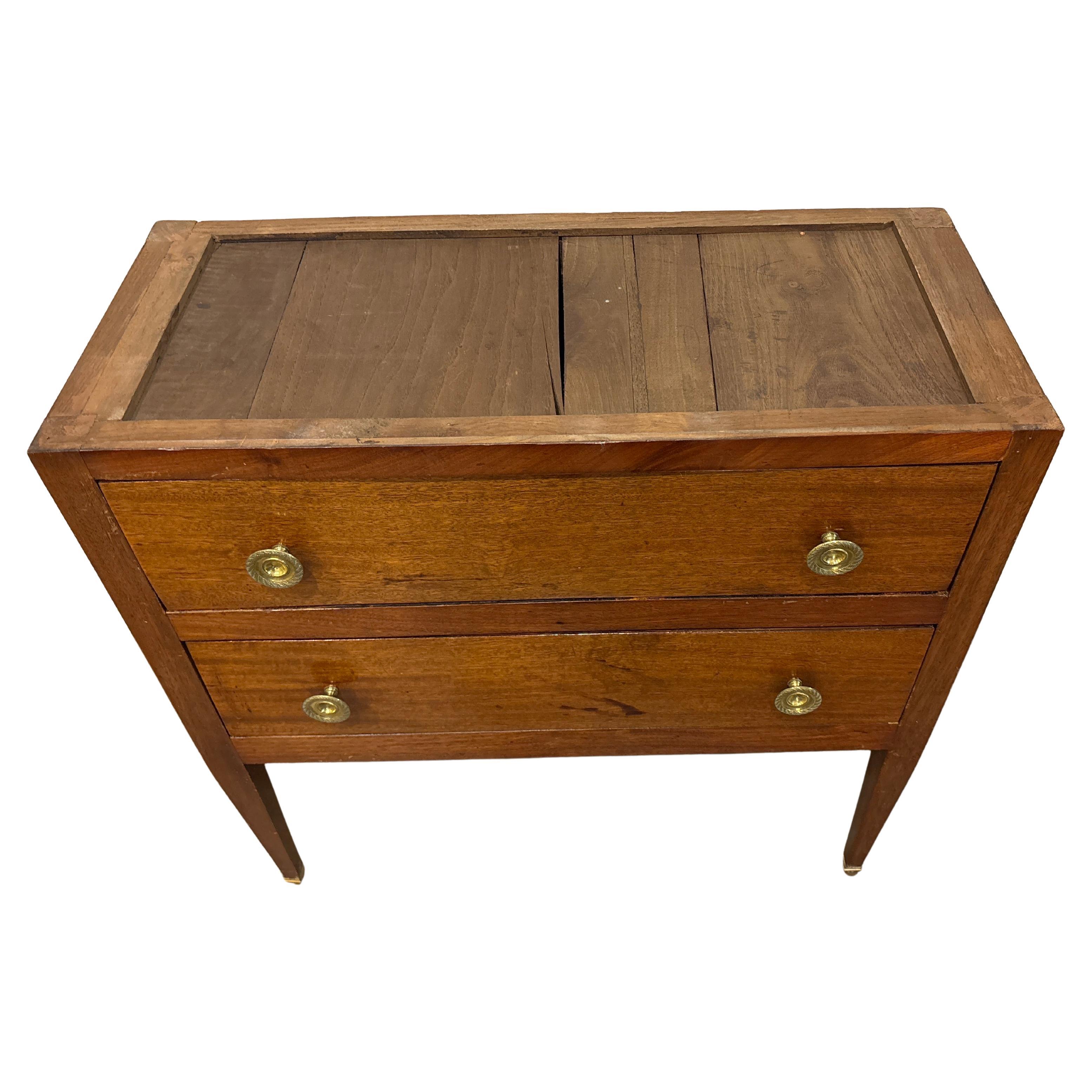 Luigi XVI Piccola commode francese del XIX secolo in vendita