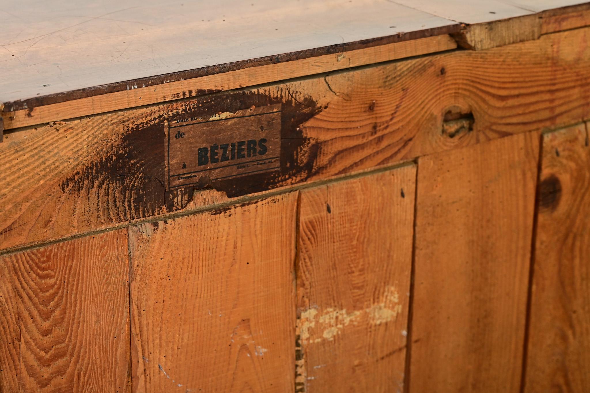 Buffet francese del XIX secolo in legno massiccio di frutta in vendita 6