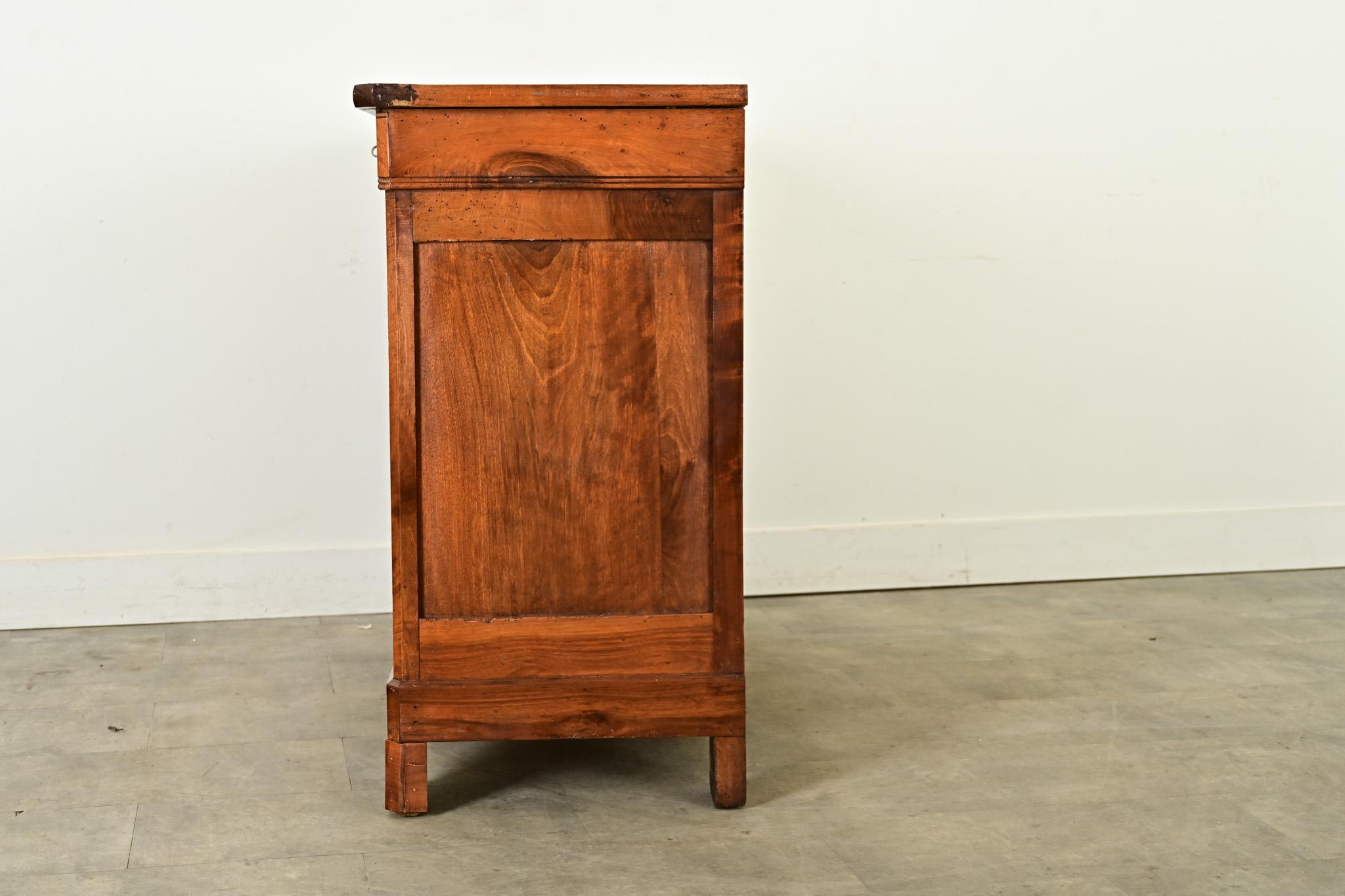 Buffet francese del XIX secolo in legno massiccio di frutta in vendita 7
