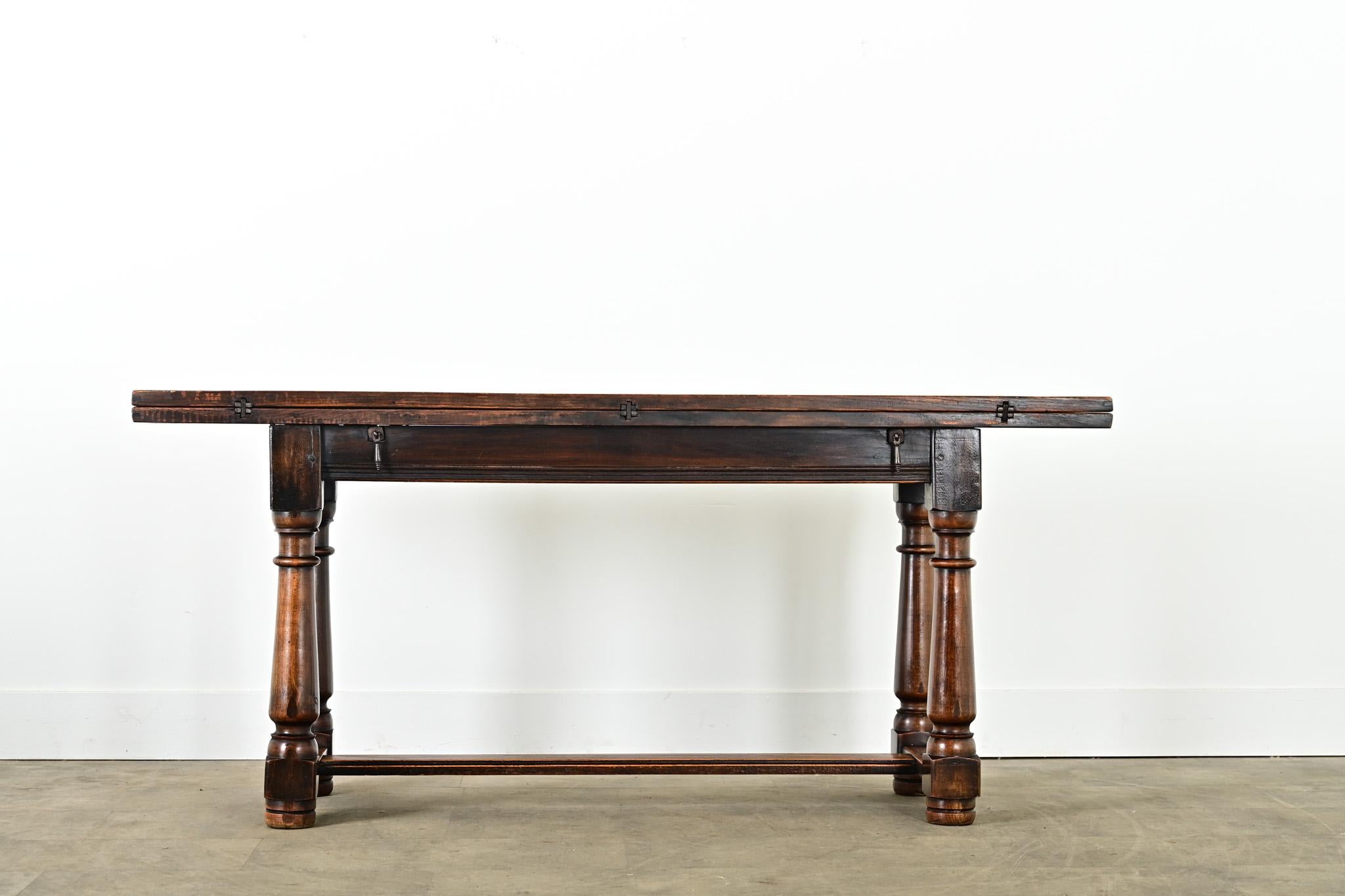 French 18th Century Solid Oak Console-Dining Table For Sale 1