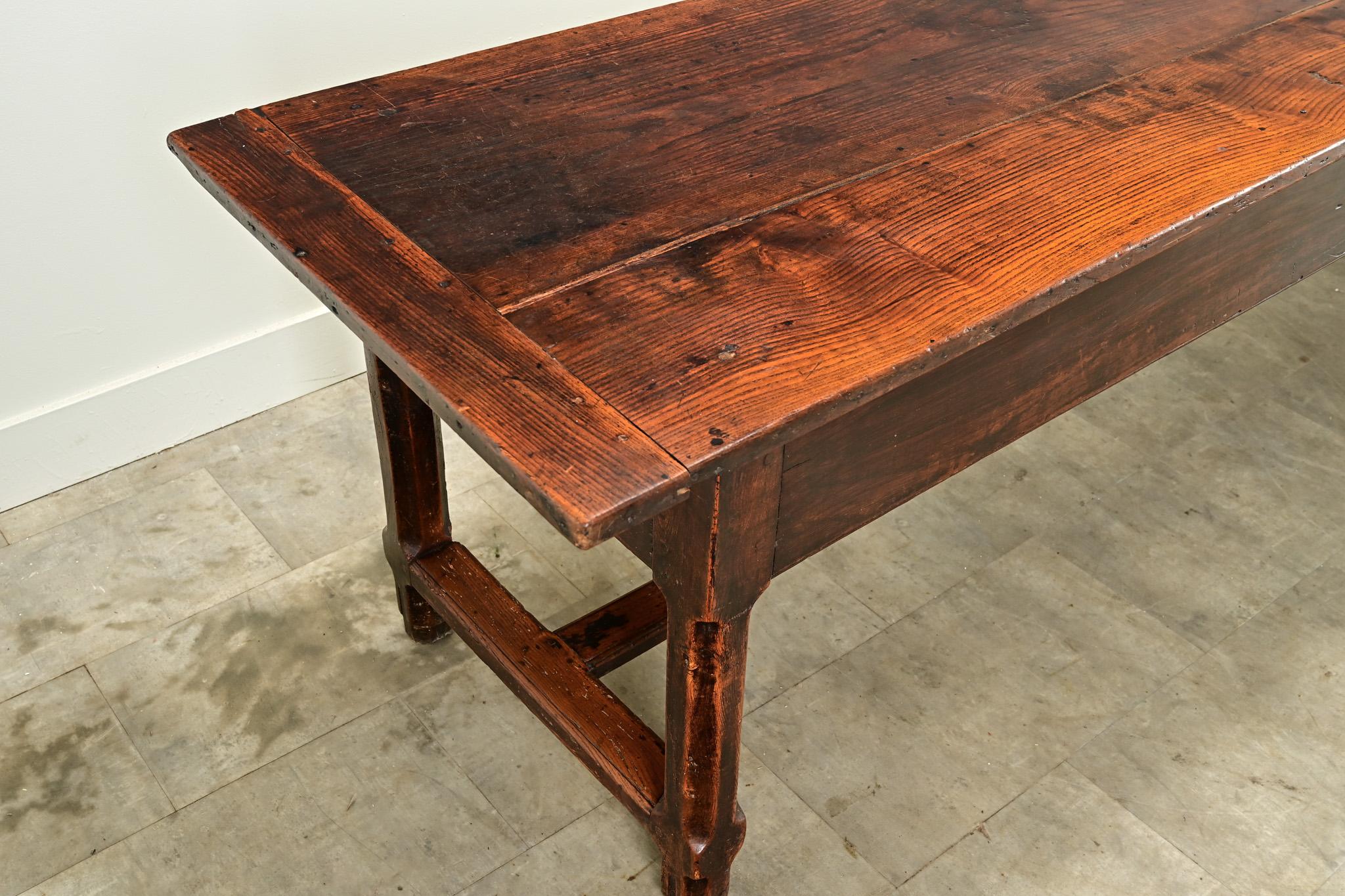 Mesa de granja francesa de roble macizo del siglo XIX en venta 1