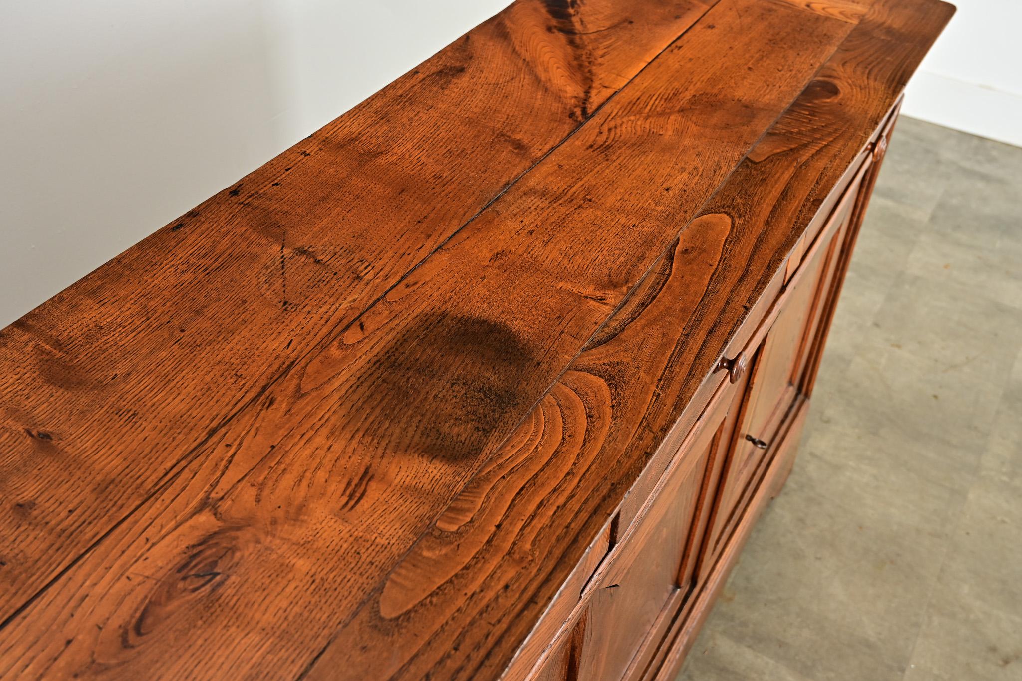 Tornito Enfilade francese del XIX secolo in Oak massiccio Louis Philippe in vendita