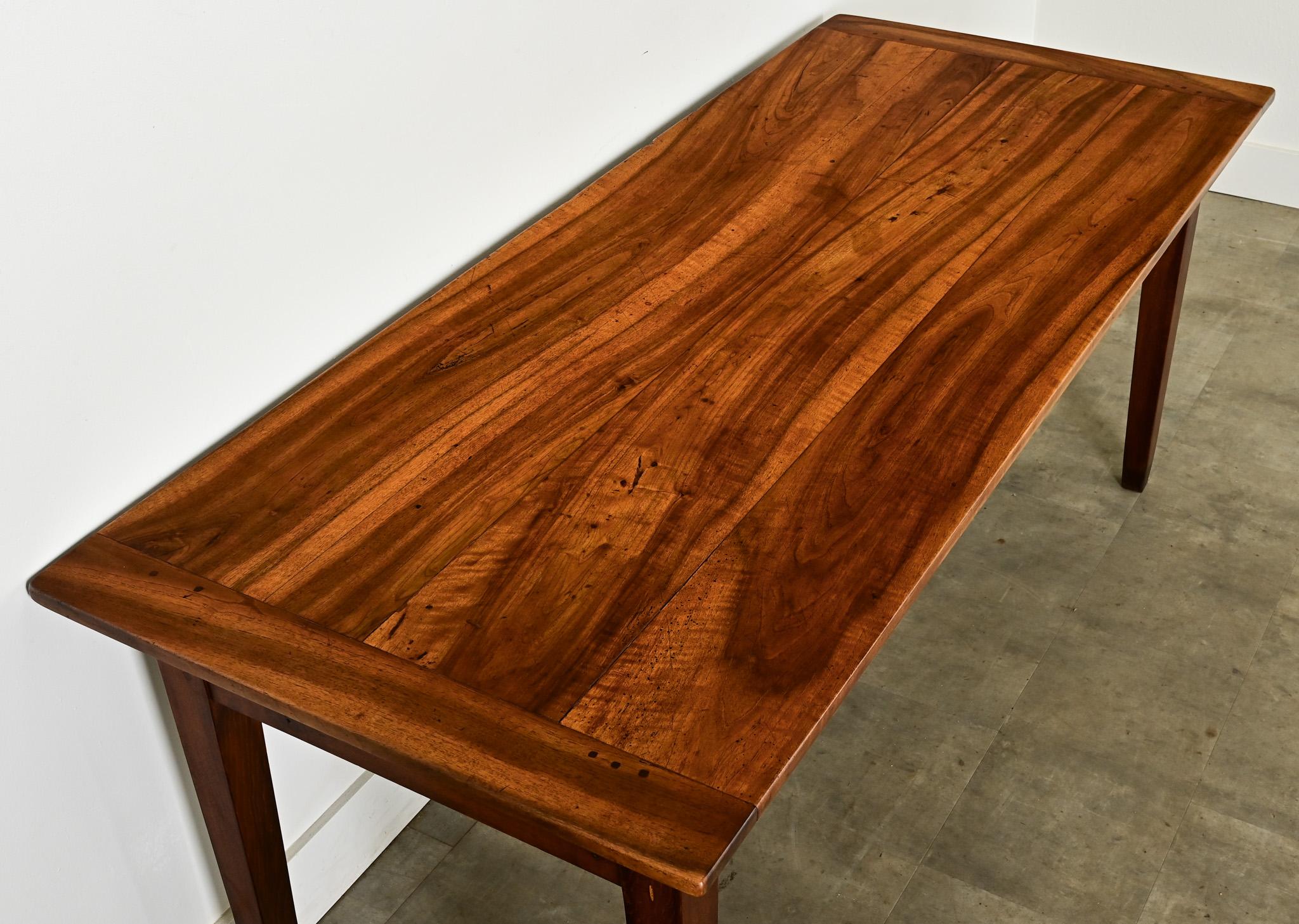 Table de salle à manger française du 19ème siècle Bon état - En vente à Baton Rouge, LA