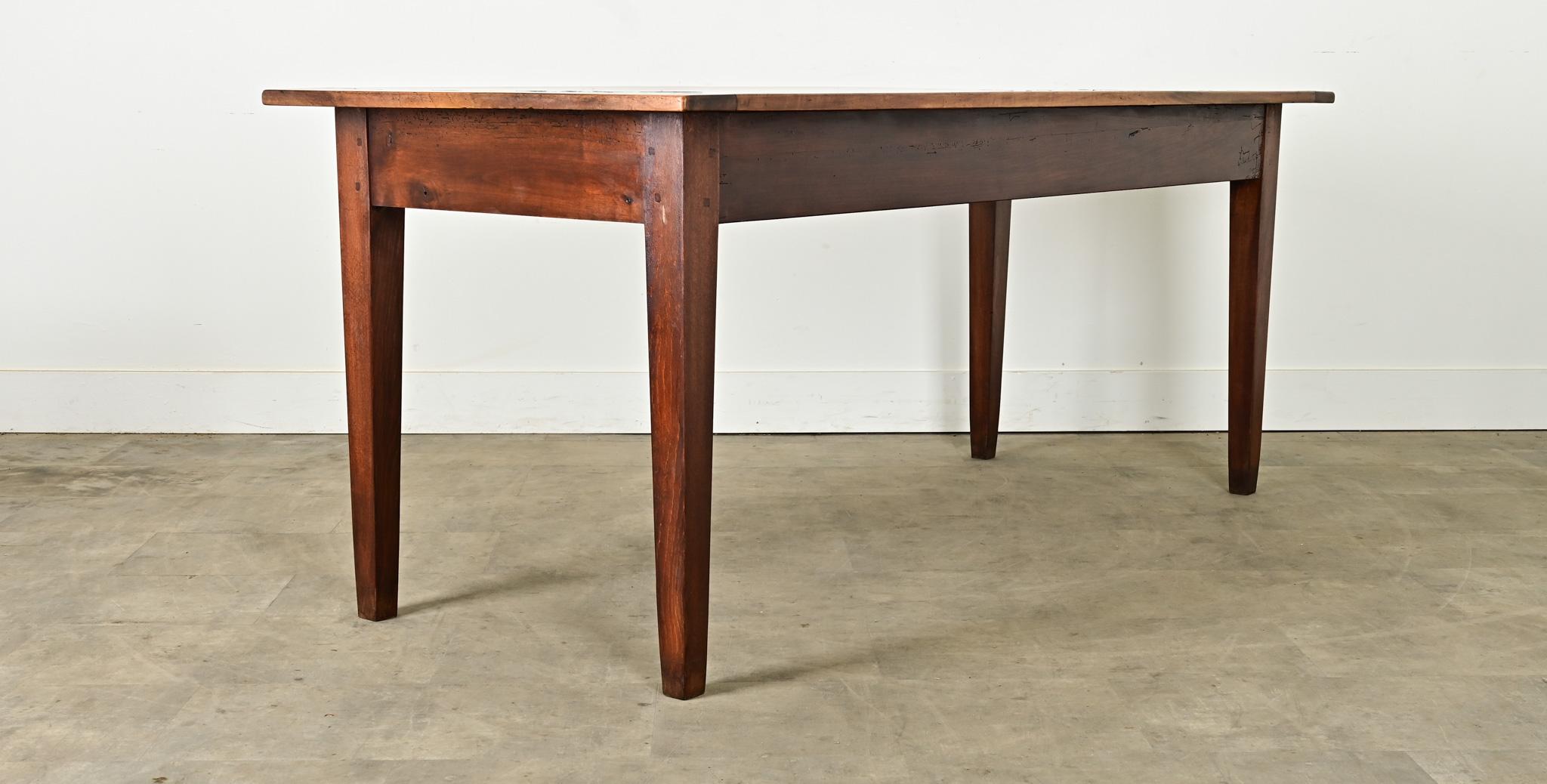 Noyer Table de salle à manger française du 19ème siècle en vente