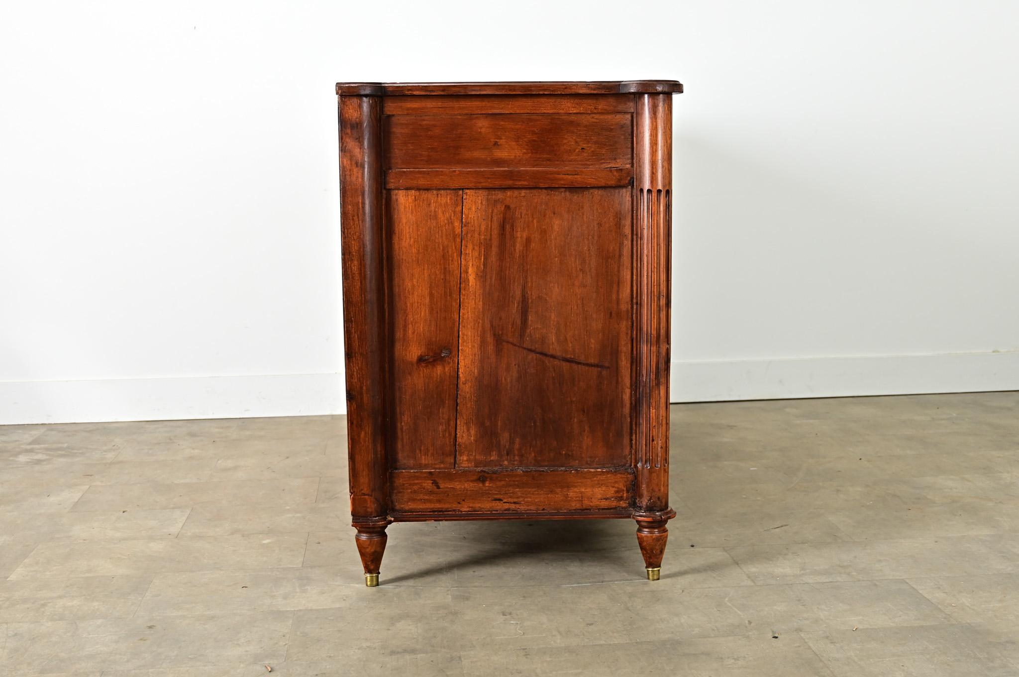 Enfilade francese in noce massiccio del XIX secolo in vendita 4
