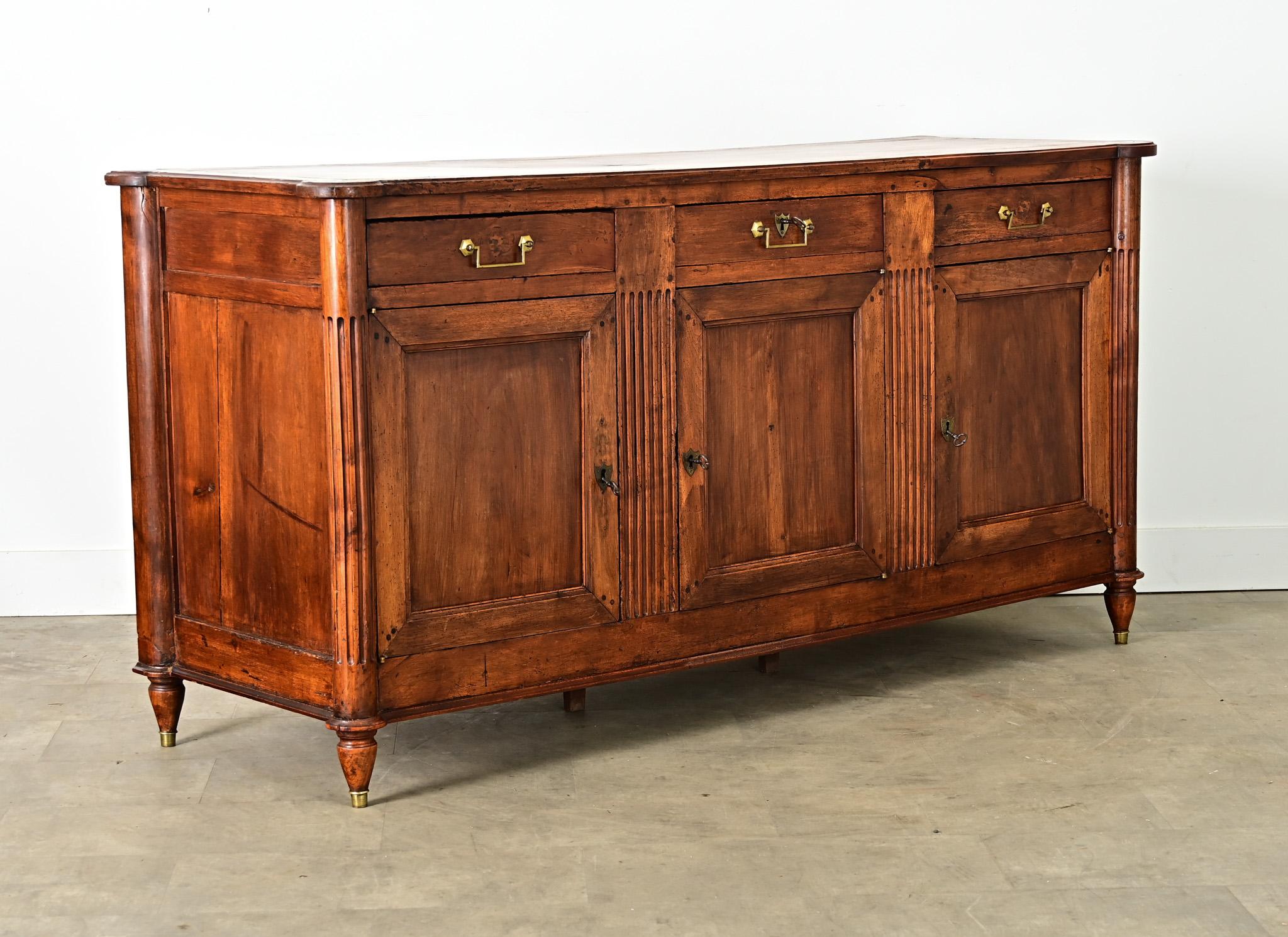 Enfilade francese in noce massiccio del XIX secolo in vendita 5