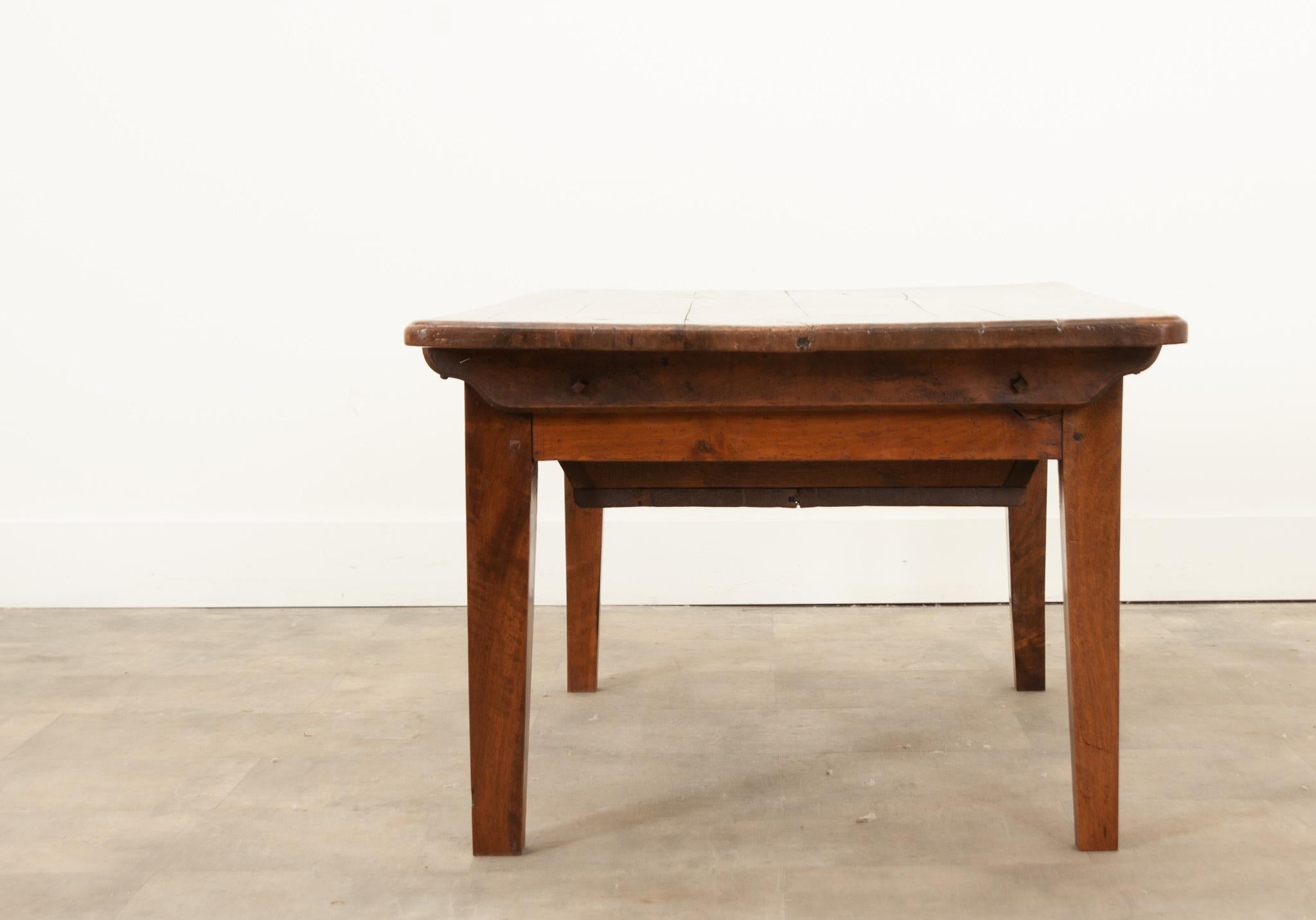 French 19th Century Solid Walnut Petrin Coffee Table For Sale 4