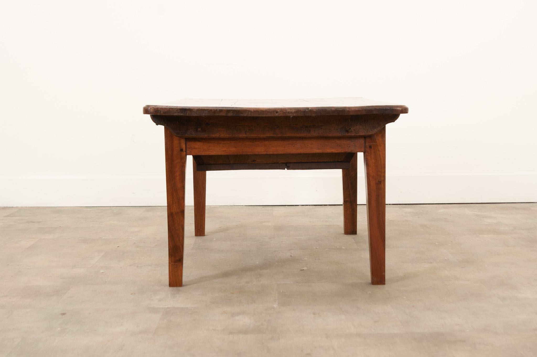 French 19th Century Solid Walnut Petrin Coffee Table For Sale 1