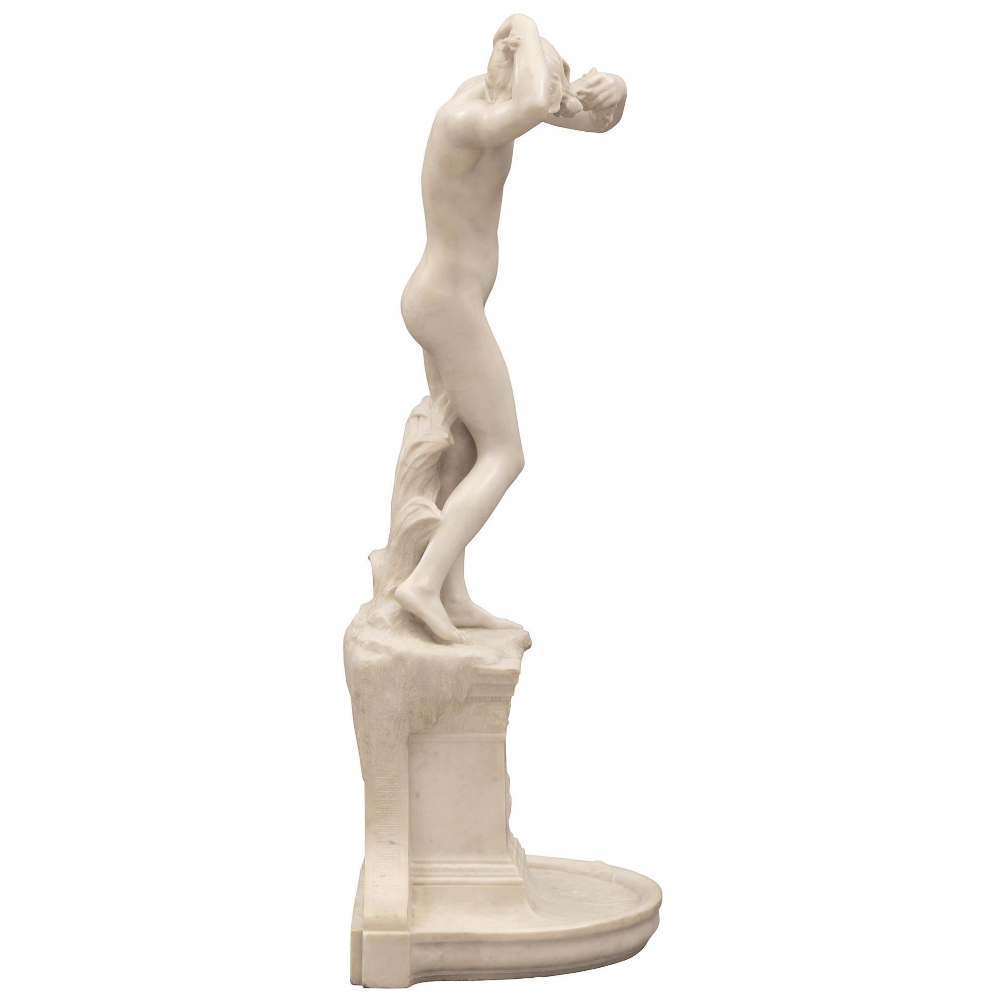 French 19th Century Solid White Carrara Marble Statue/Basin In Good Condition For Sale In West Palm Beach, FL