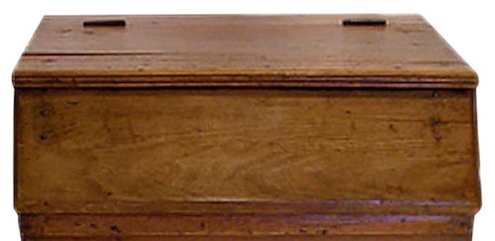 French 19th Century Stained Pine Storage Bin For Sale 2