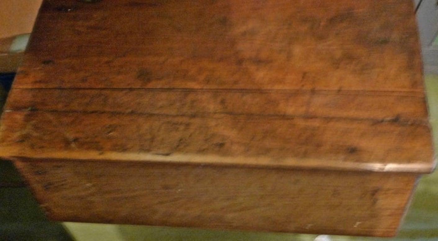 Bac de rangement en pin teinté du 19ème siècle 3