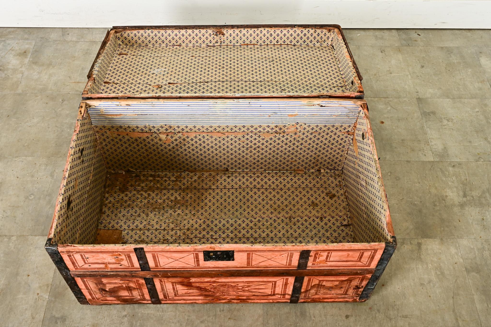 French 19th Century Steamer Trunk In Good Condition For Sale In Baton Rouge, LA