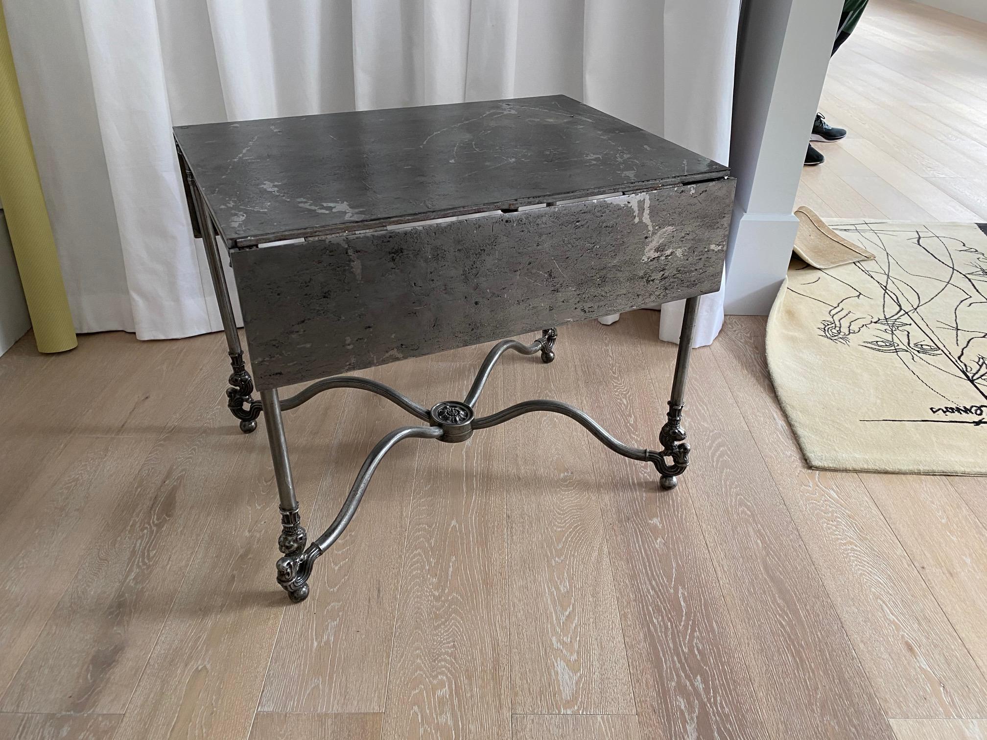 French 19th Century Steel Folding Table In Good Condition In Montreal, QC