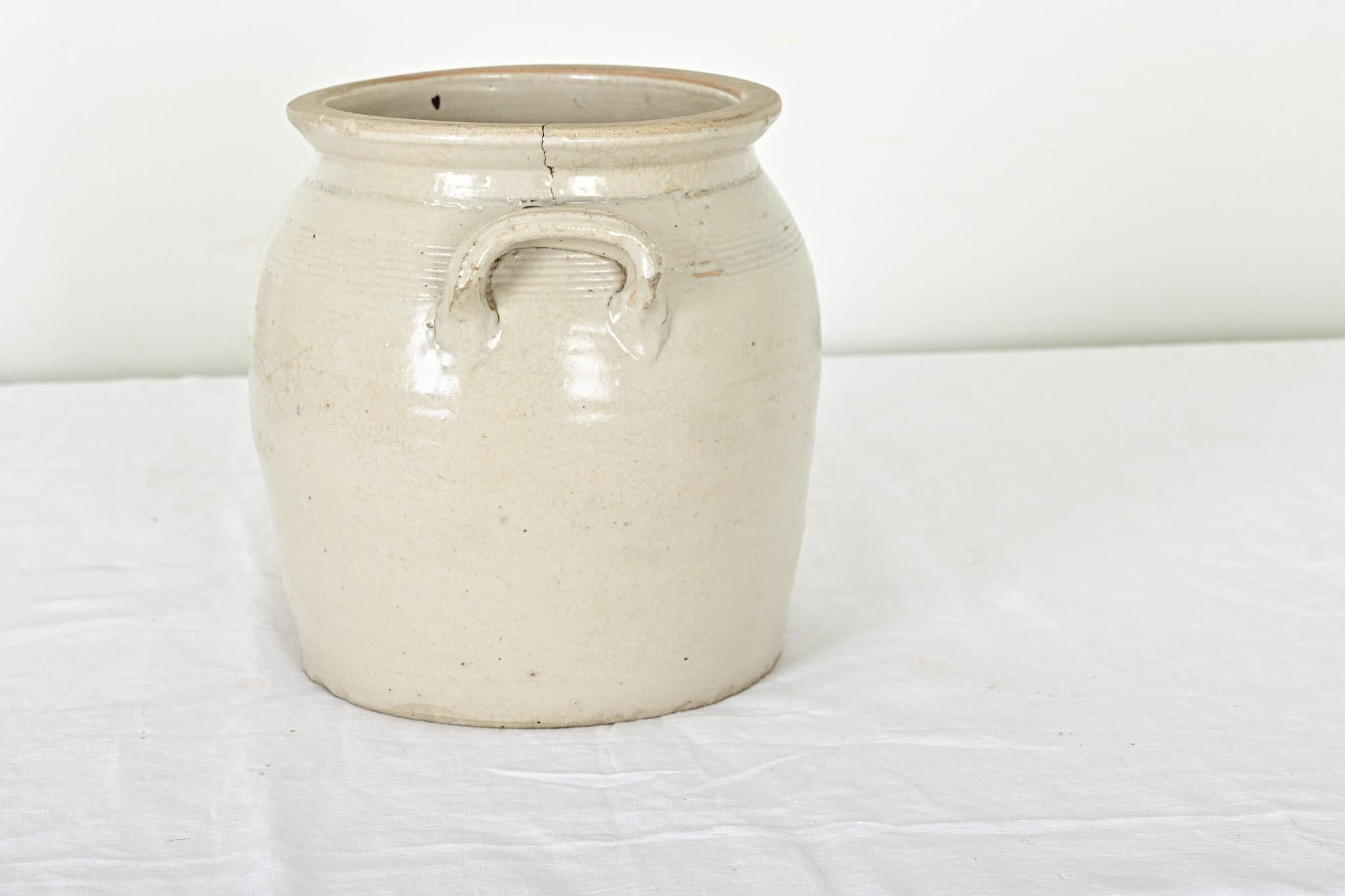 French 19th Century Stoneware Crock In Good Condition In Baton Rouge, LA