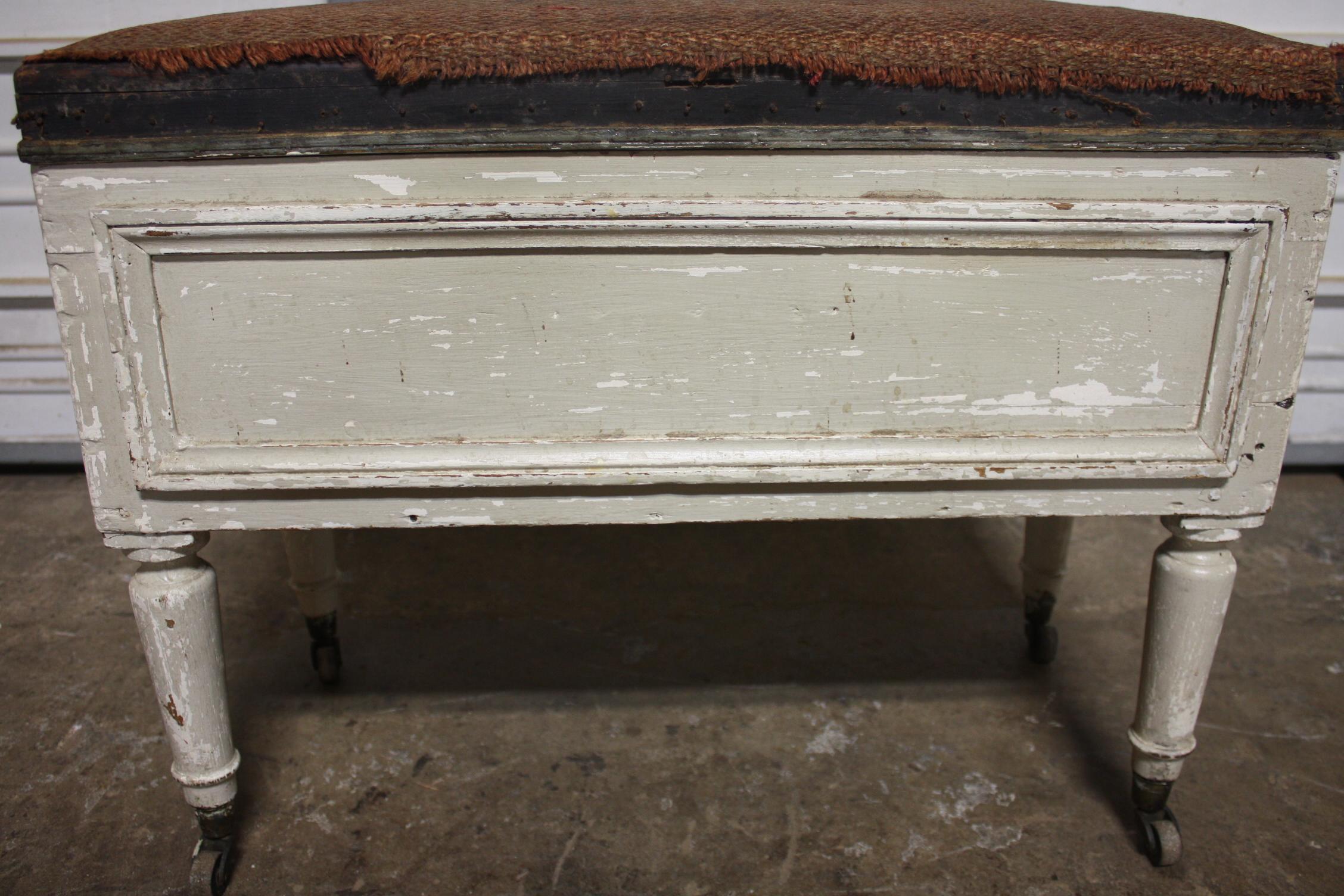 French, 19th Century, Stool or Small Bench In Good Condition For Sale In Stockbridge, GA