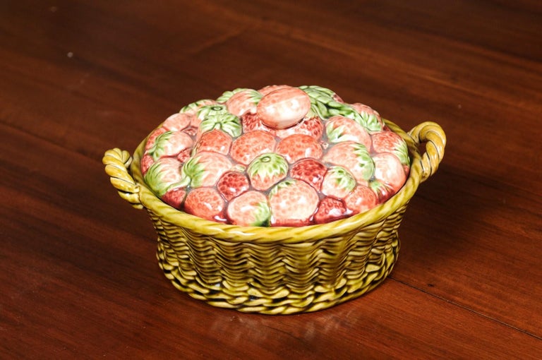 French 19th Century Strawberry and Wicker Basket Pottery Dish with Lid For Sale 3
