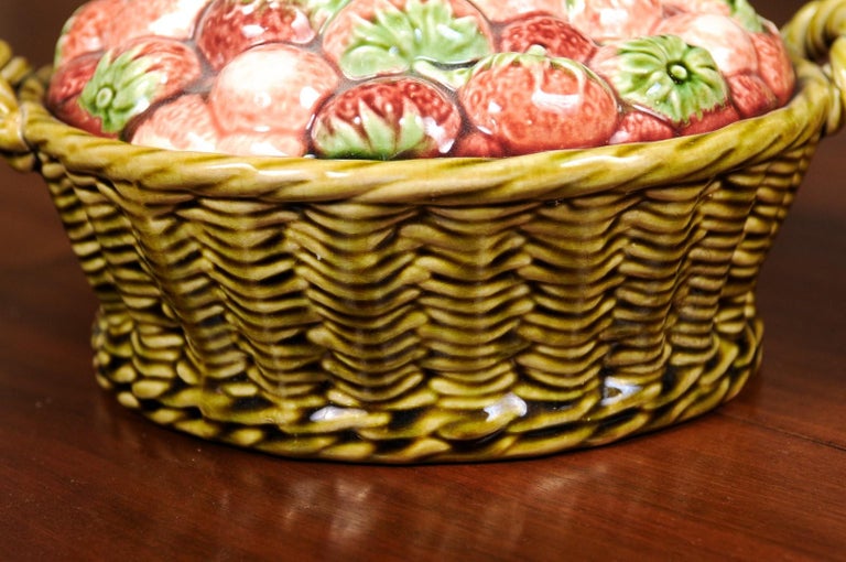 French 19th Century Strawberry and Wicker Basket Pottery Dish with Lid For Sale 6