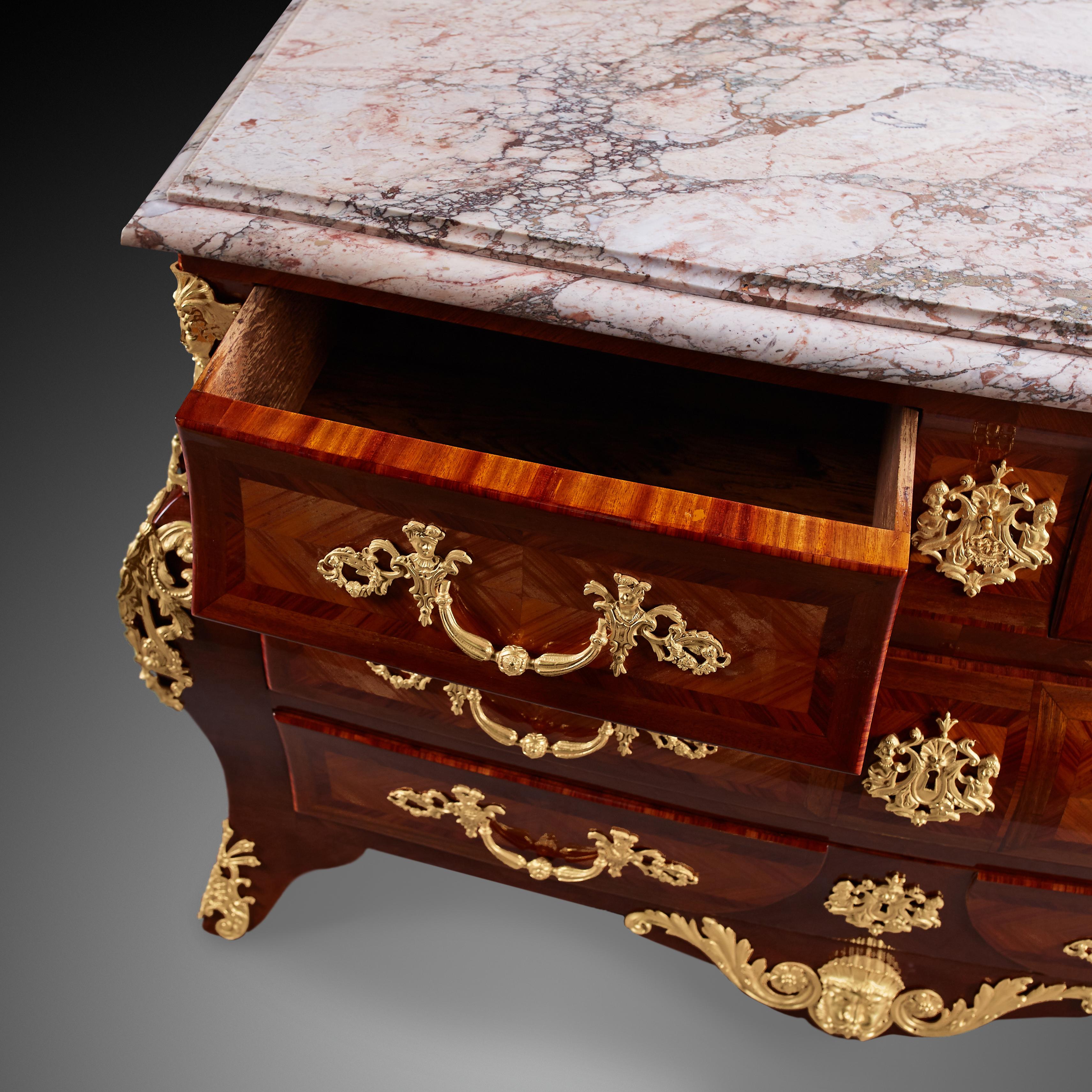French 19th Century, Styl Louis XVI Commode For Sale 3
