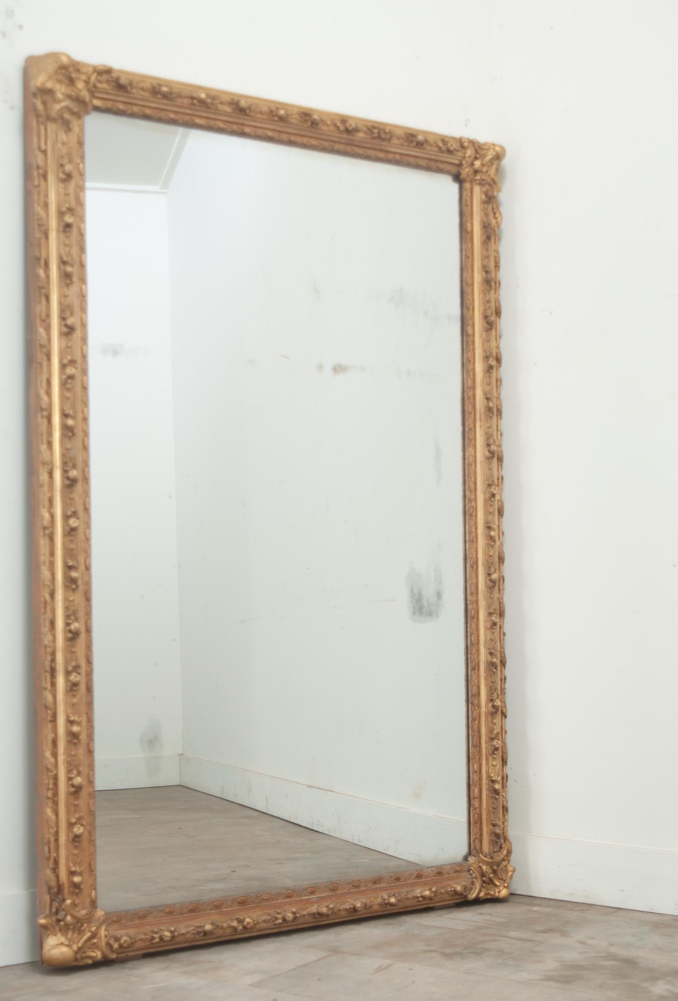 Autre Miroir symétrique doré français du 19e siècle en vente