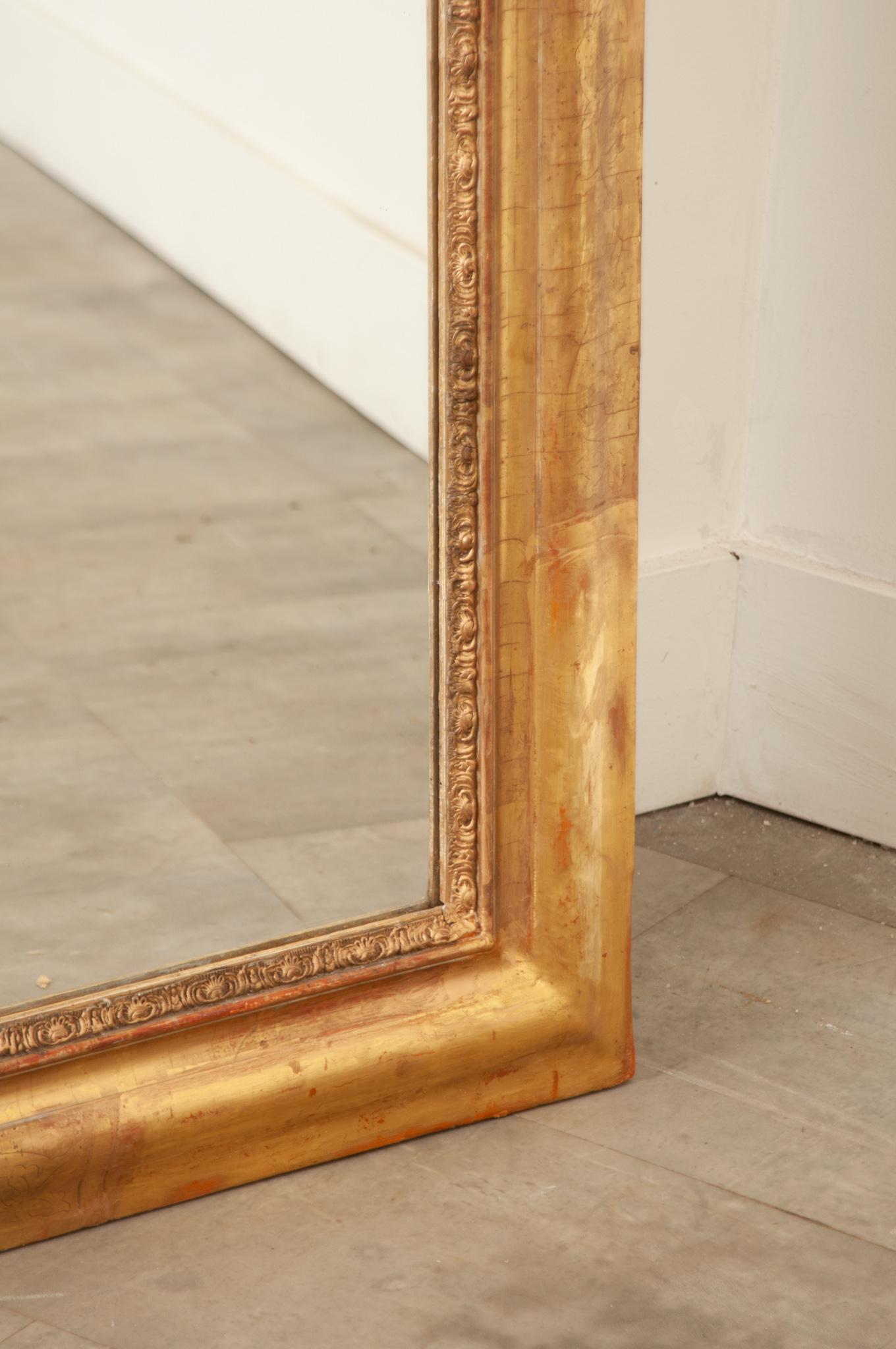 French 19th Century Symmetrical Gold Gilt Mirror 4