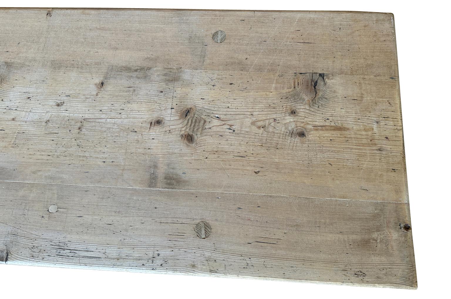 Französischer Tisch Basse des 19. Jahrhunderts – Couchtisch im Angebot 10