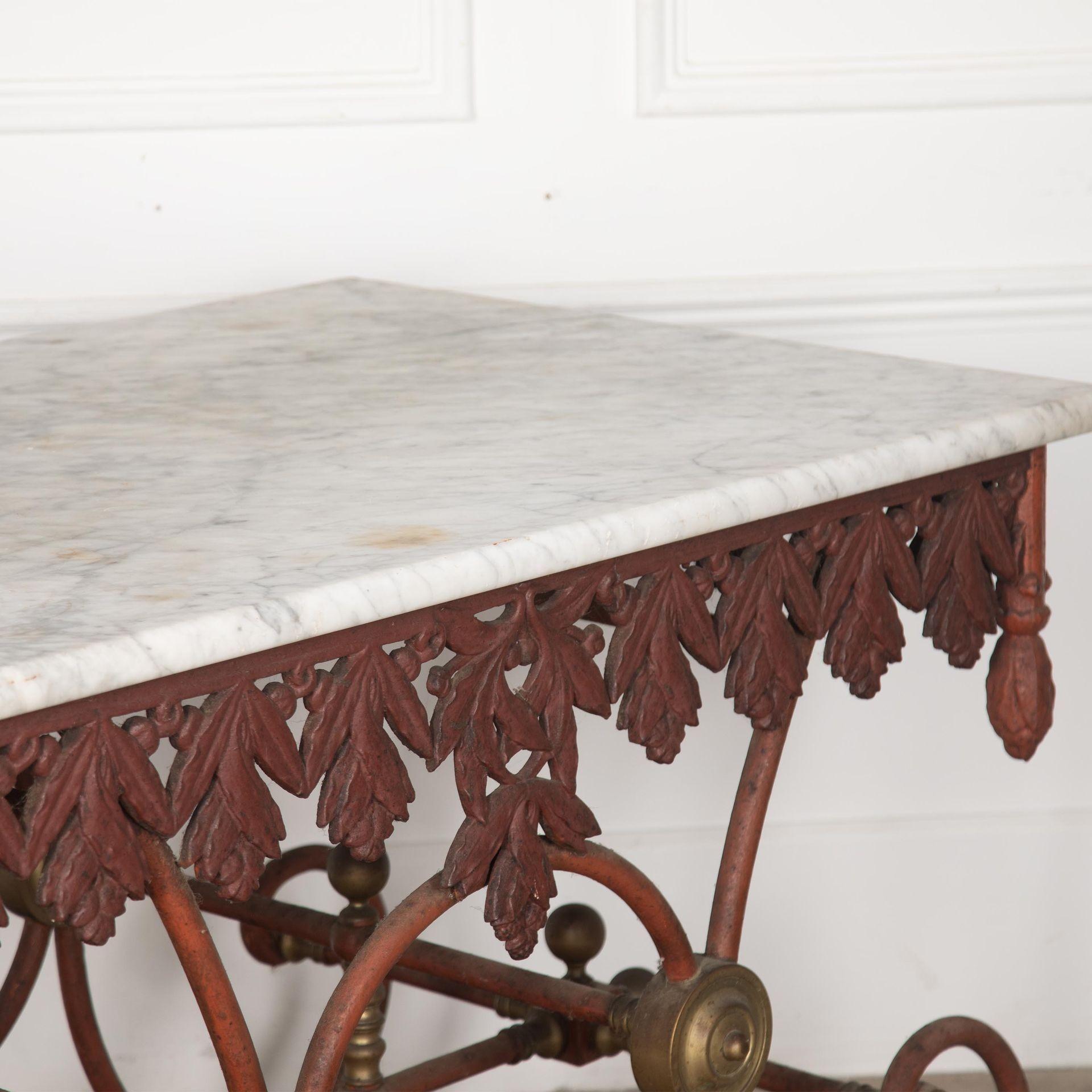 Mesa de Boucher francesa del siglo XIX en venta 5