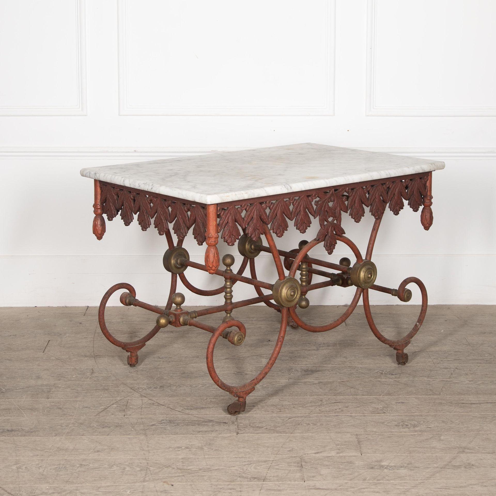 Mesa de Boucher francesa del siglo XIX Francés en venta