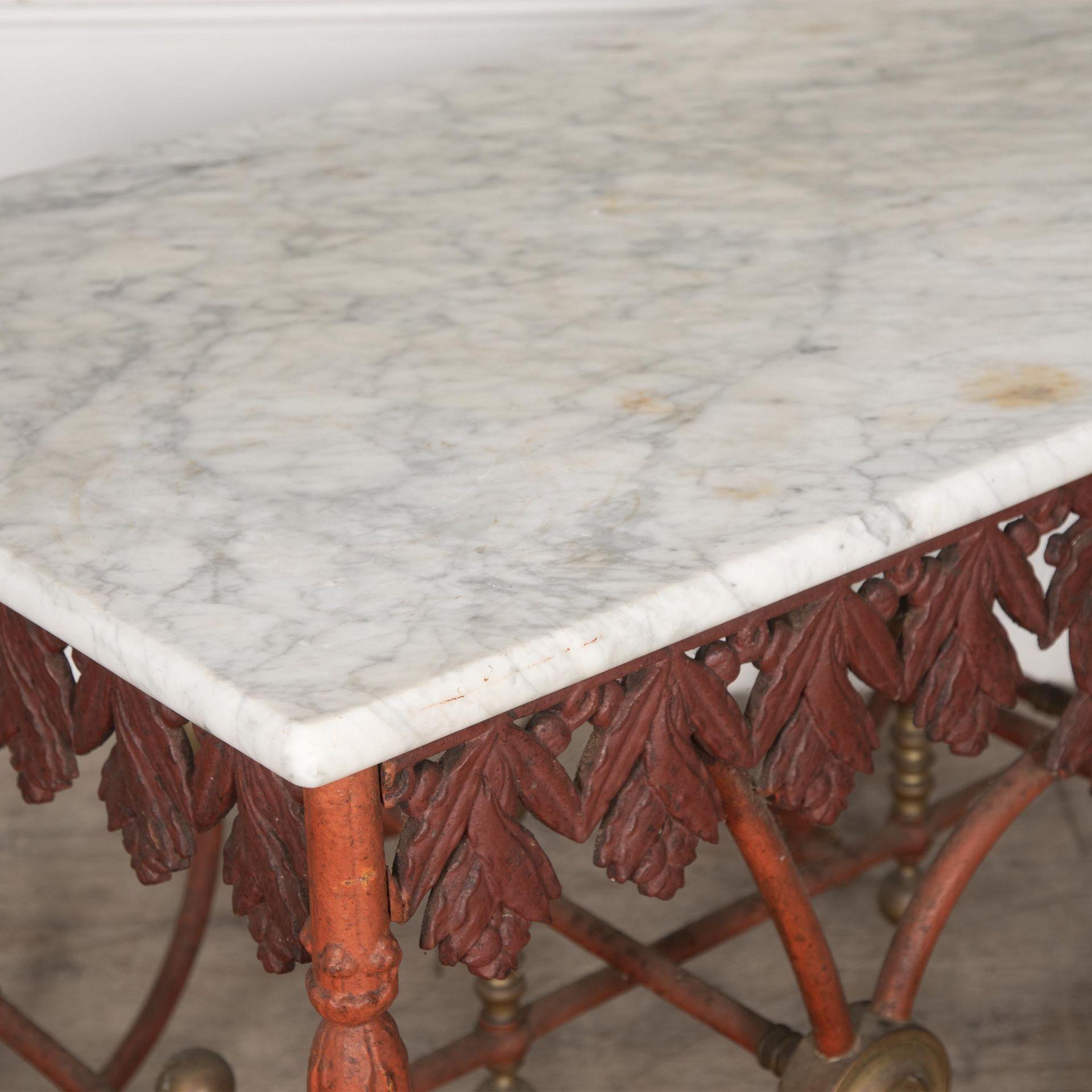 Mesa de Boucher francesa del siglo XIX en venta 1