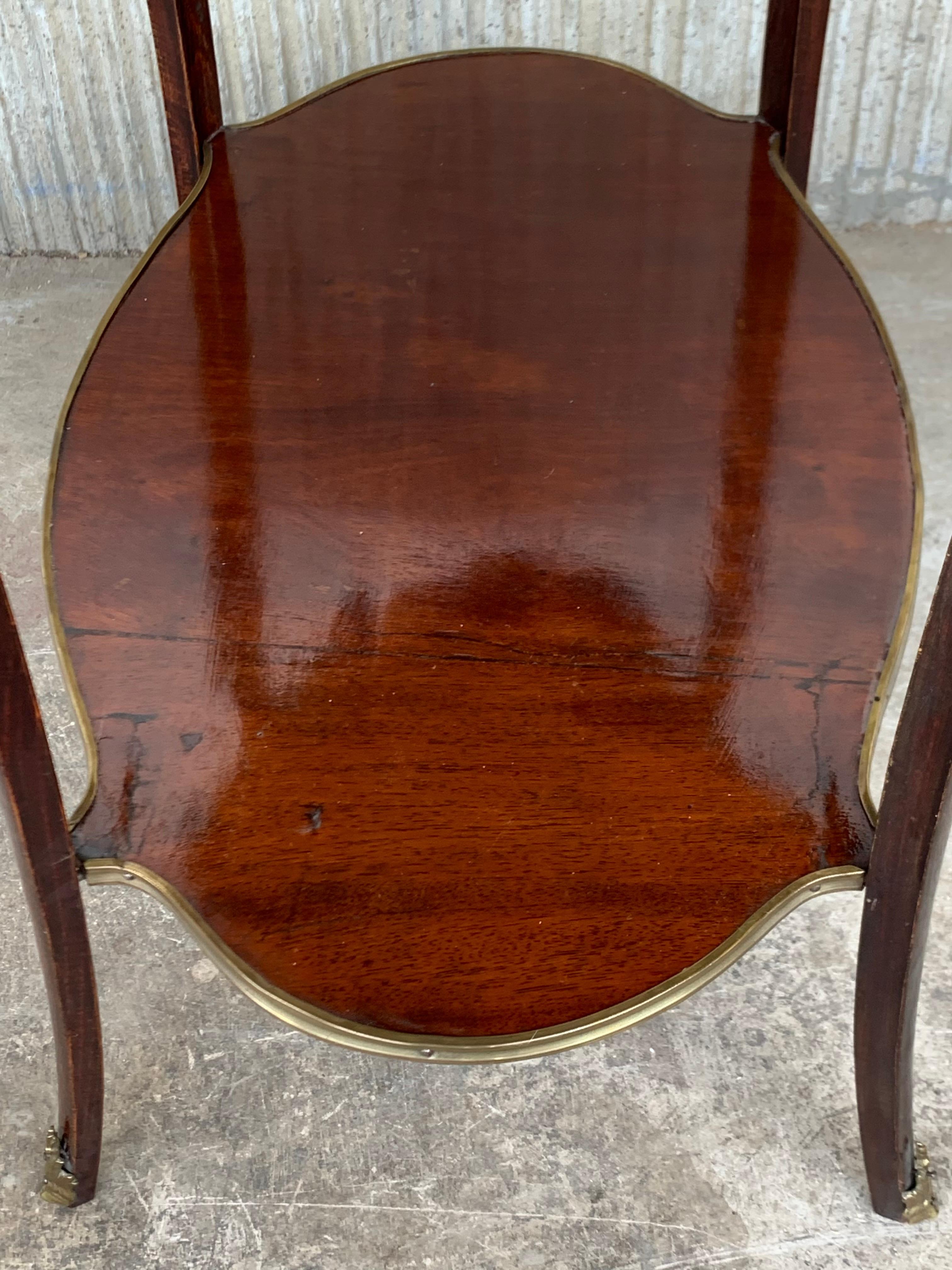 Table française du 19ème siècle de style Louis XV avec marqueterie florale et bronze doré en vente 5