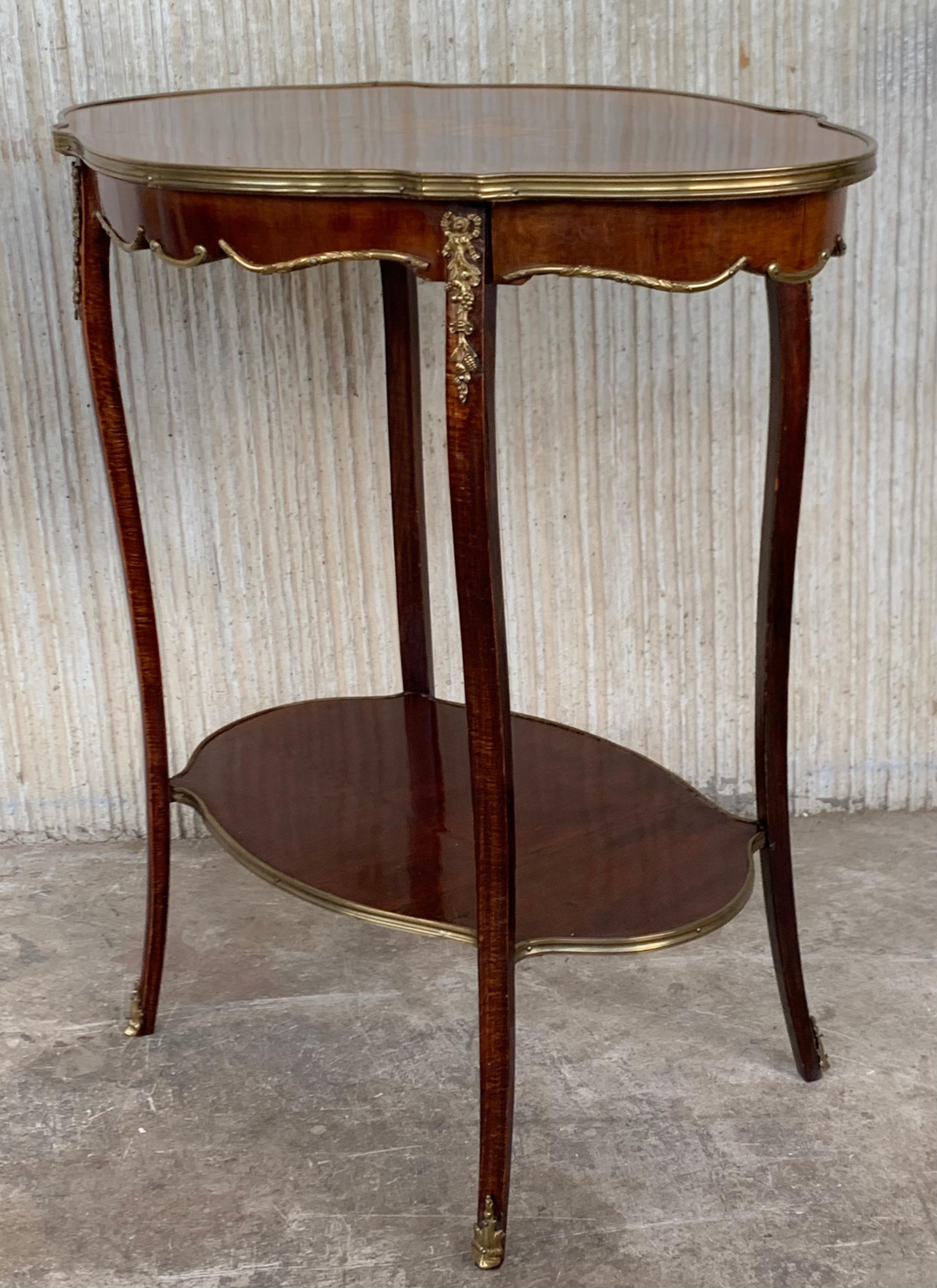 French 19th Century Table Louis XV Style with Floral Marquetry and Gilt Bronze For Sale 1