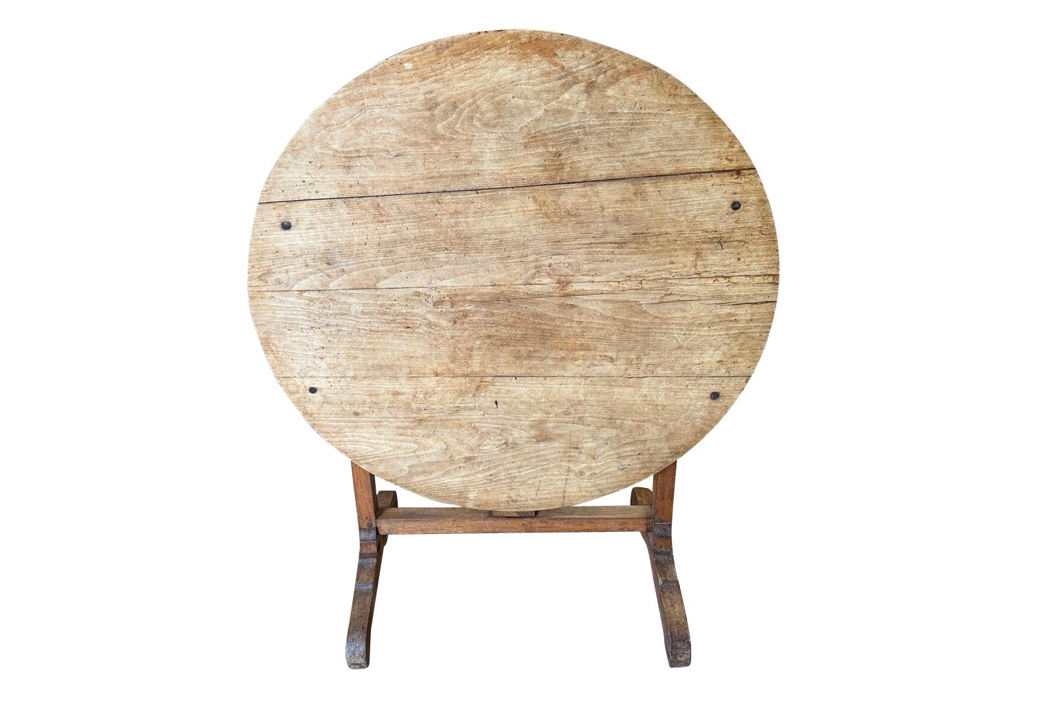 French 19th Century Table Vigneron - Wine Tasting Table (19. Jahrhundert) im Angebot