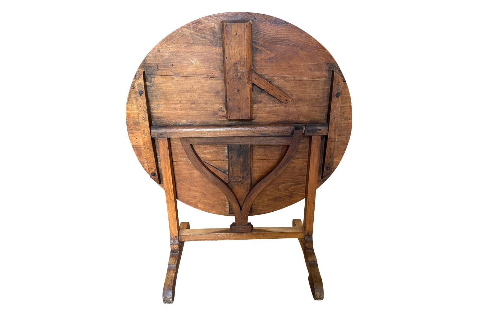 French 19th Century Table Vigneron - Wine Tasting Table (Buchenholz) im Angebot