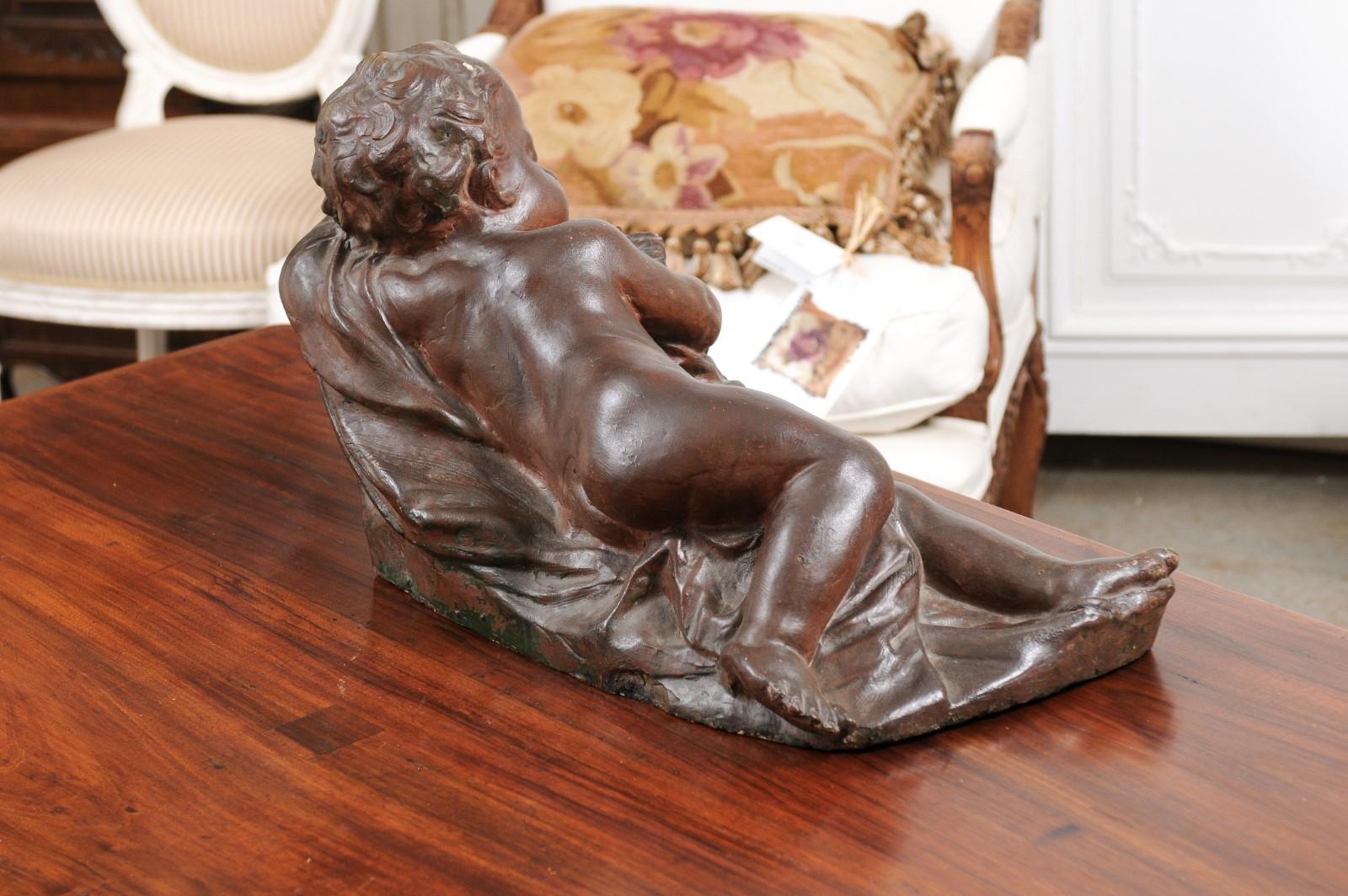 Cupidon couchant en terre cuite du 19ème siècle d'après Giovacchino Fortini en vente 5
