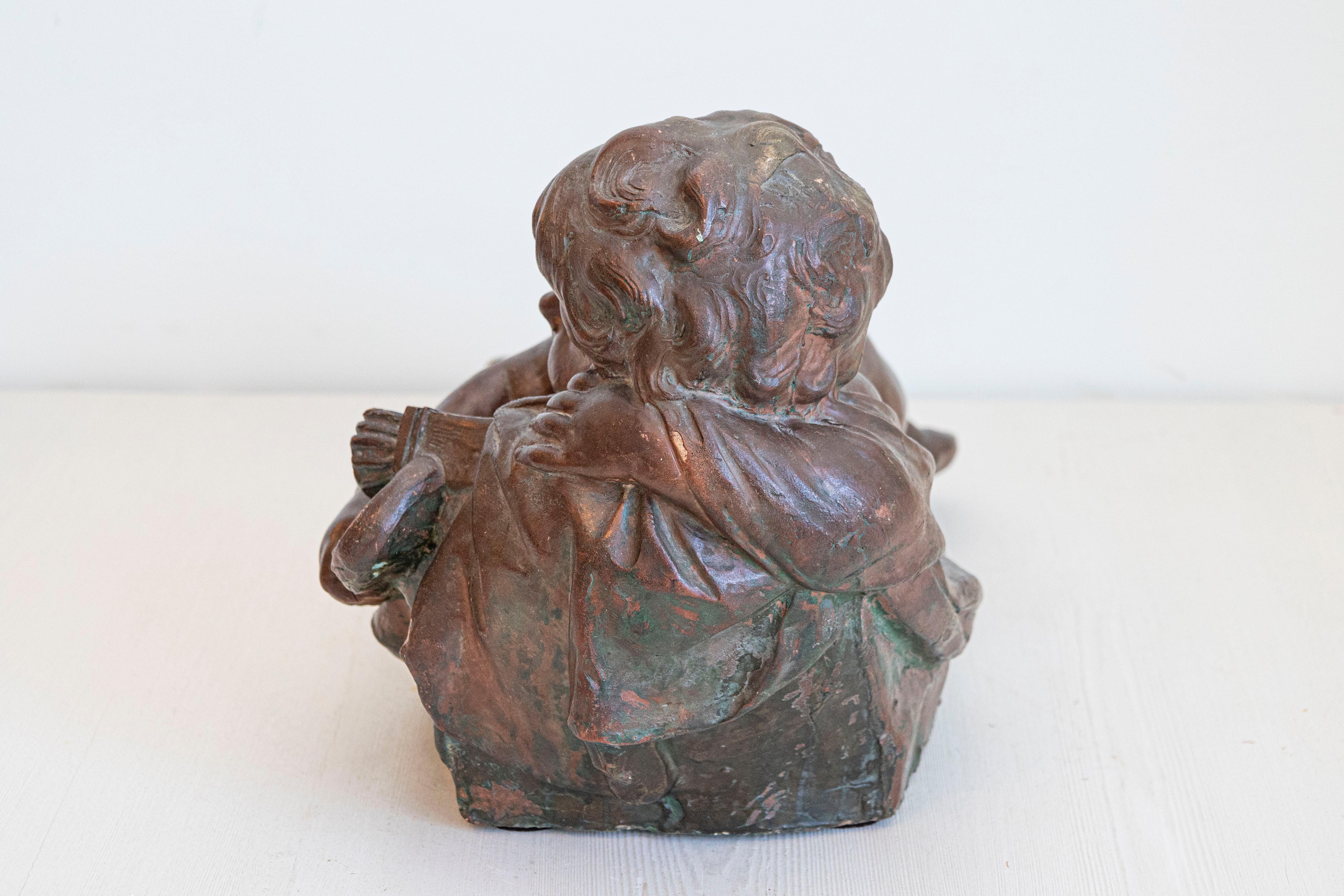 Francese Cupido dormiente in terracotta francese del XIX secolo dopo Giovacchino Fortini in vendita