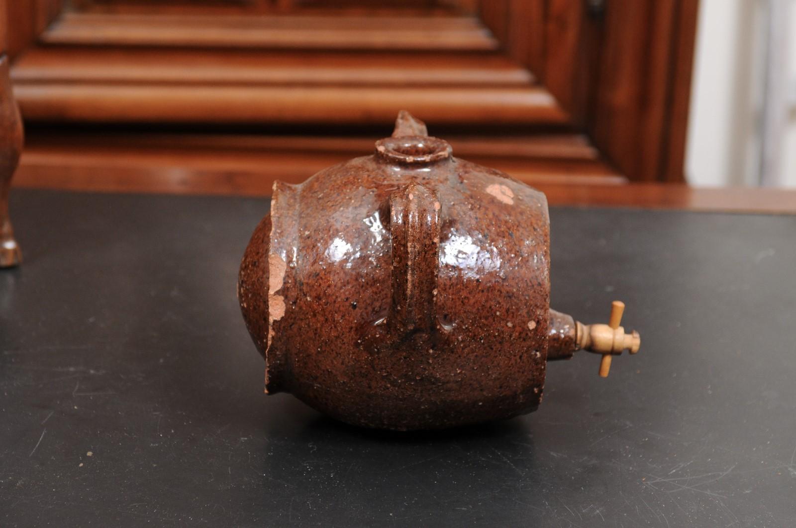 French 19th Century Terracotta Vinegar Pot with Chocolate Glaze and Great Patina In Good Condition For Sale In Atlanta, GA