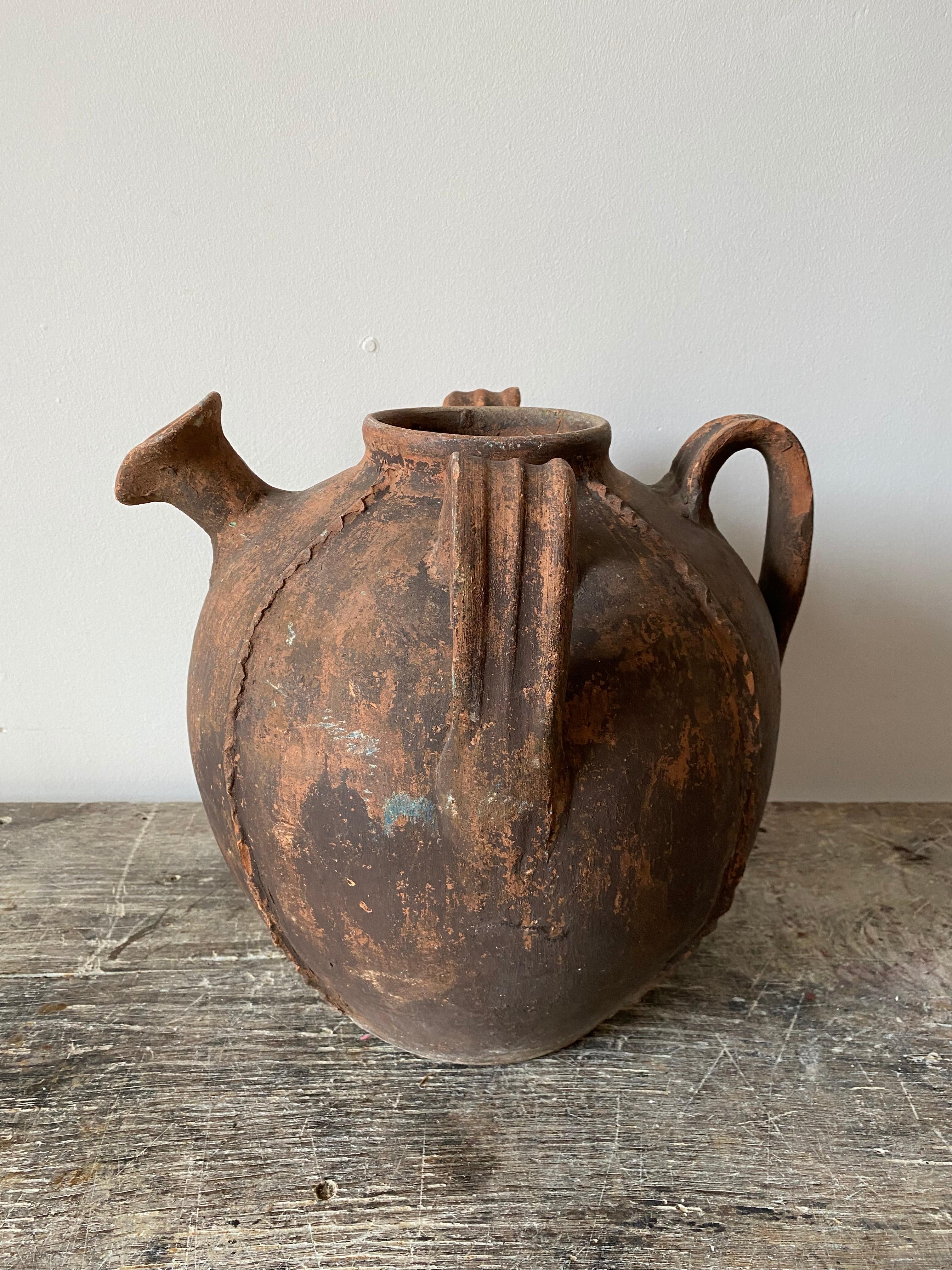 French 19th Century Terracotta Walnut Oil Pot In Good Condition In Somerton, GB