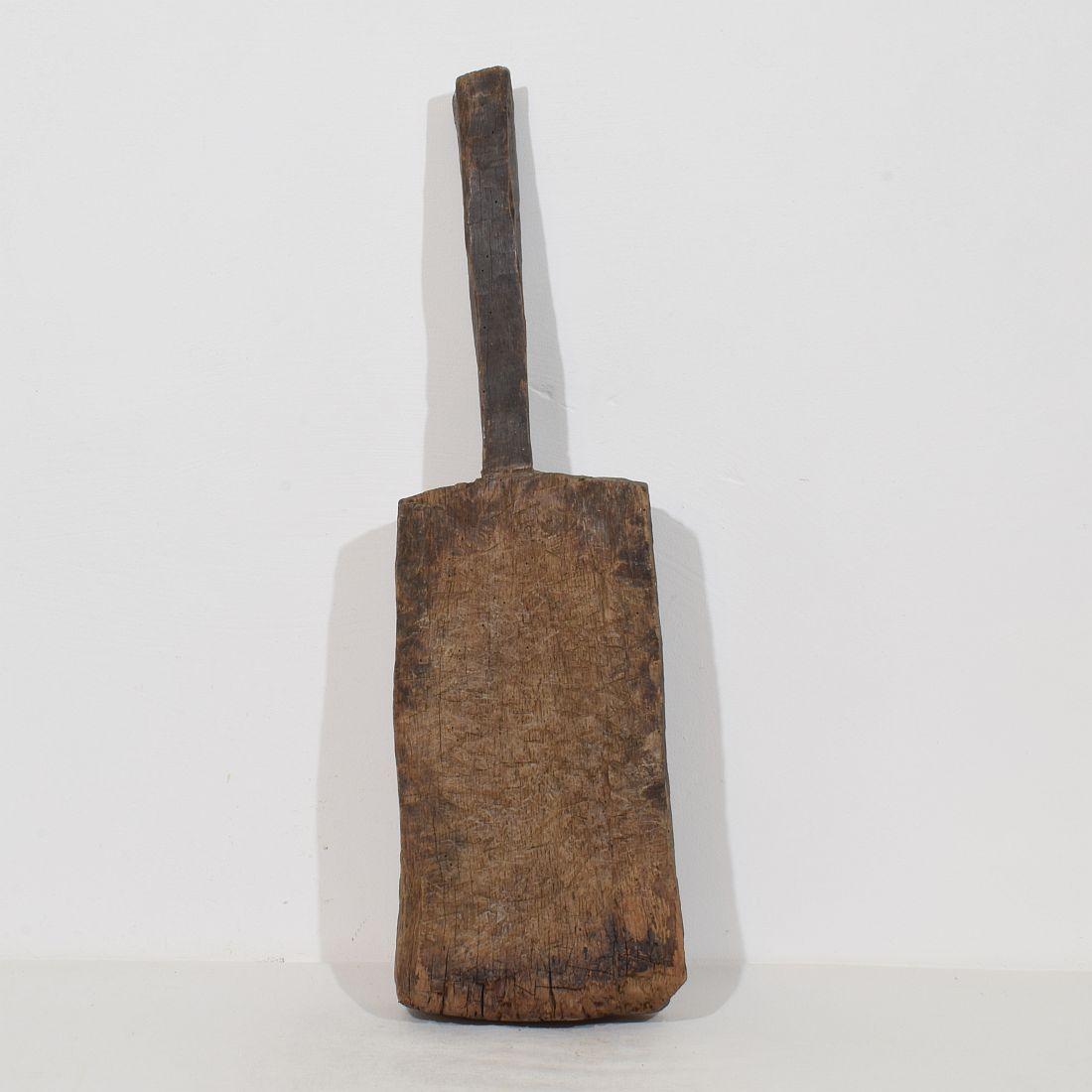 Sculpté à la main Planche à découper en bois épais, 19e siècle, France en vente