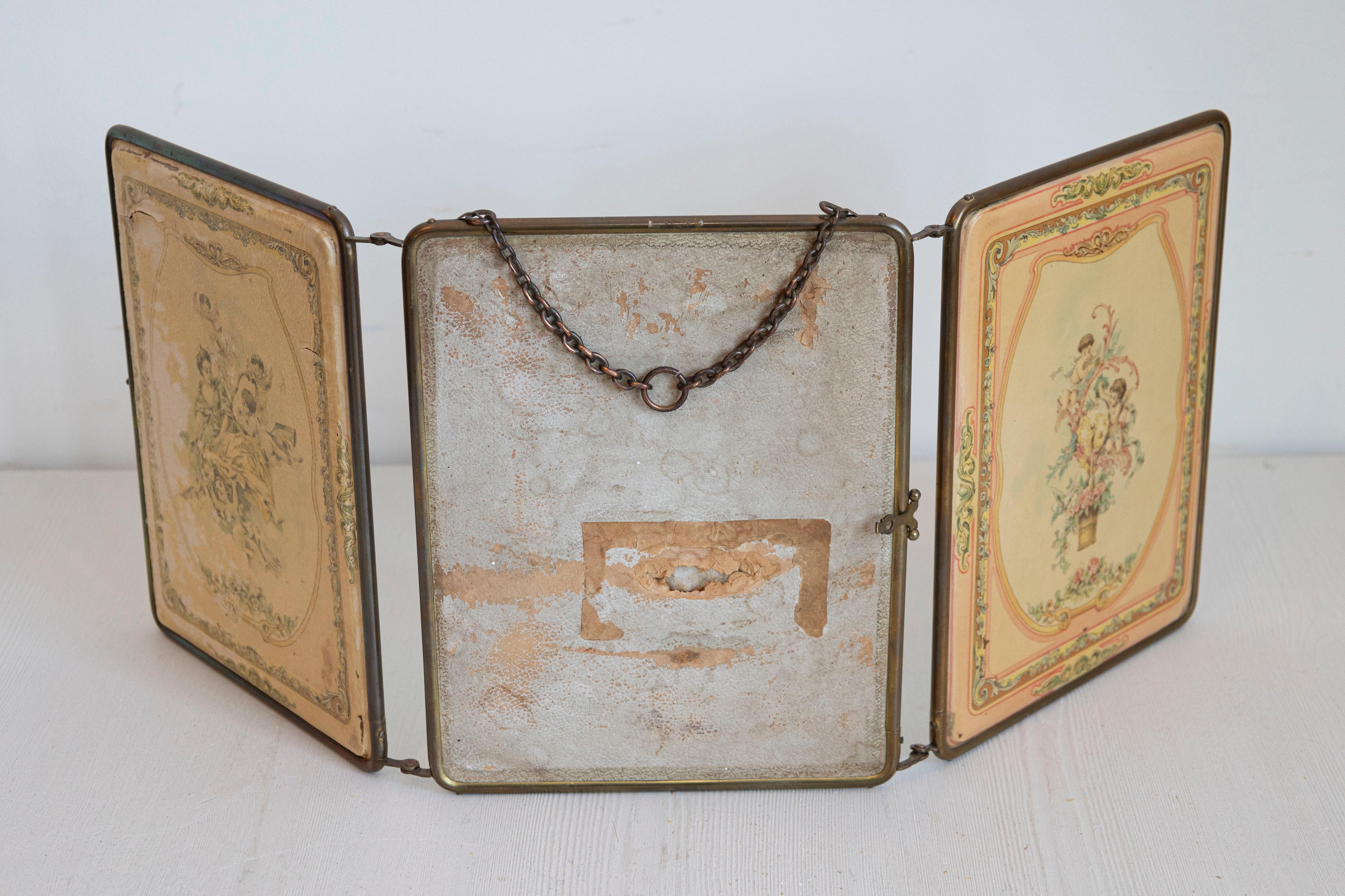 XIXe siècle Miroir de courtoisie en trois parties du 19e siècle avec scènes de style rococo en vente
