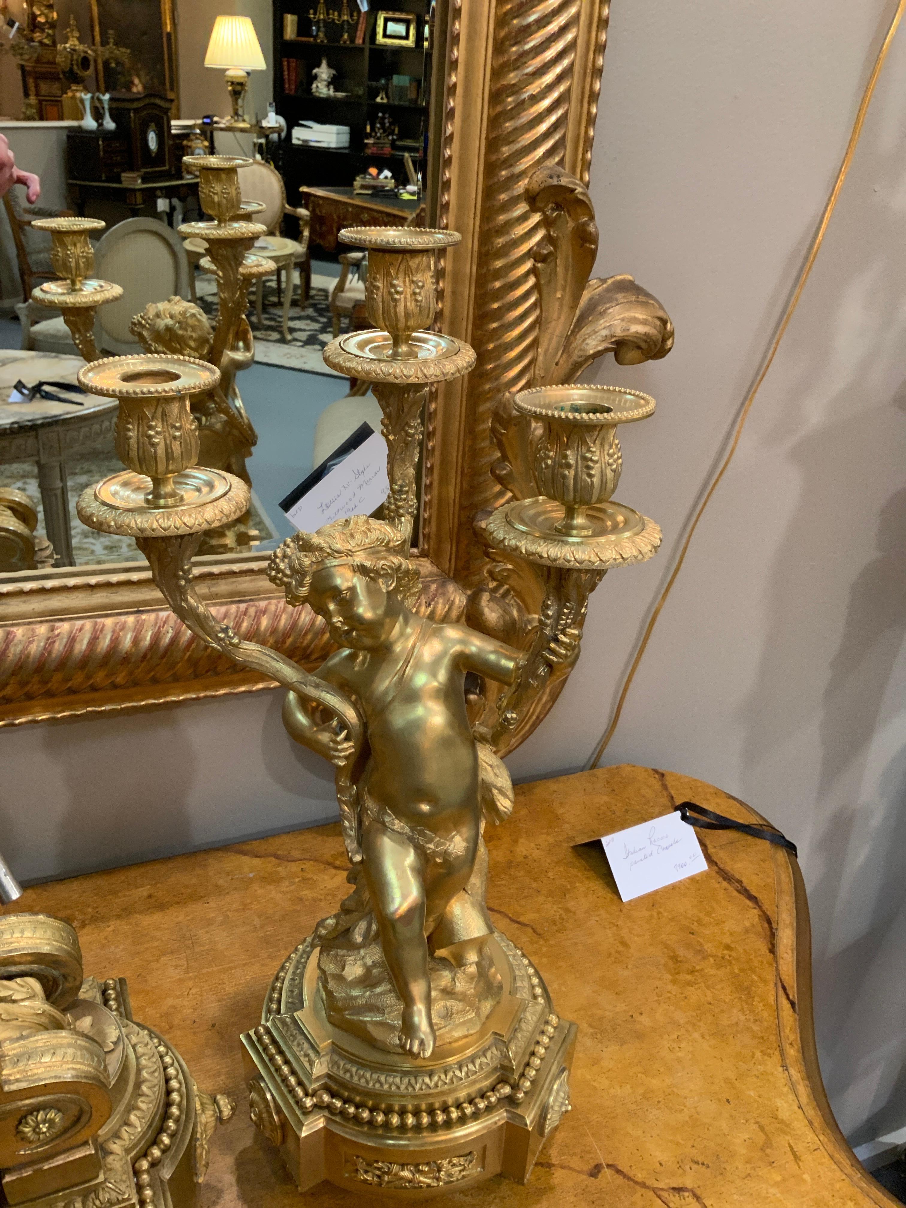 Set di orologi a tre pezzi in bronzo Dore Garniture francese del XIX secolo in vendita 10